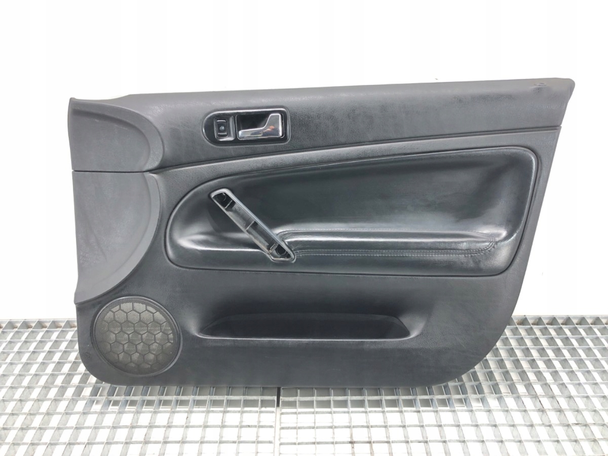 BOCZEK DRZWI PRAWY PRZÓD VW PASSAT B5 Sedan/Limuzyna 96-01 TAPICERKA