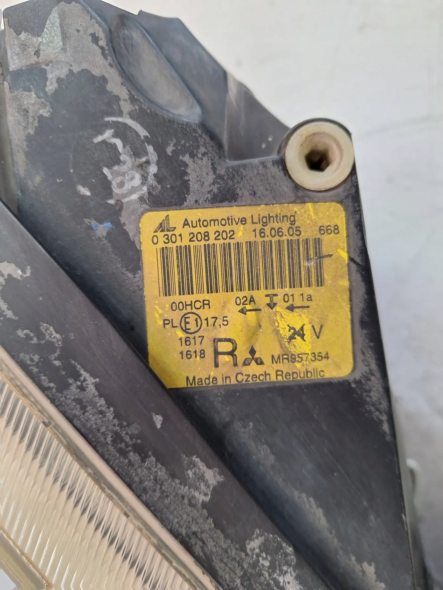 light front right Mitsubishi Colt CZ 03-09 EU