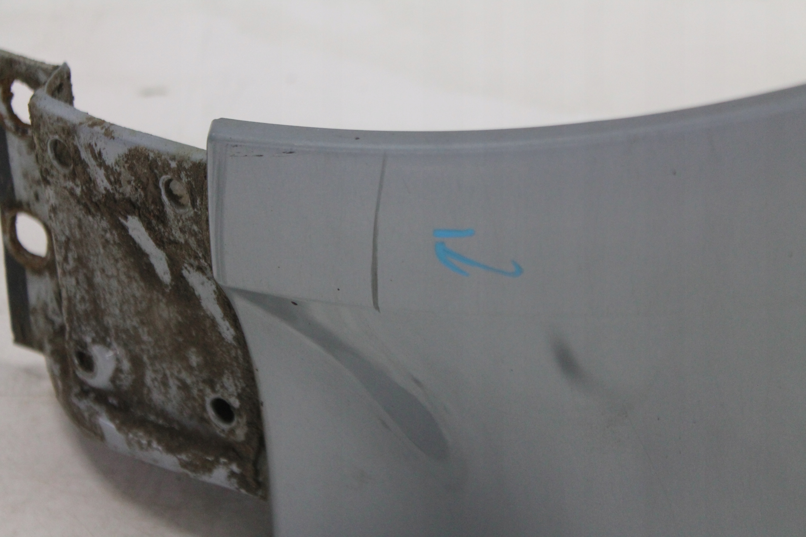 fender left front front TOUAREG 7L LB5S 02-06