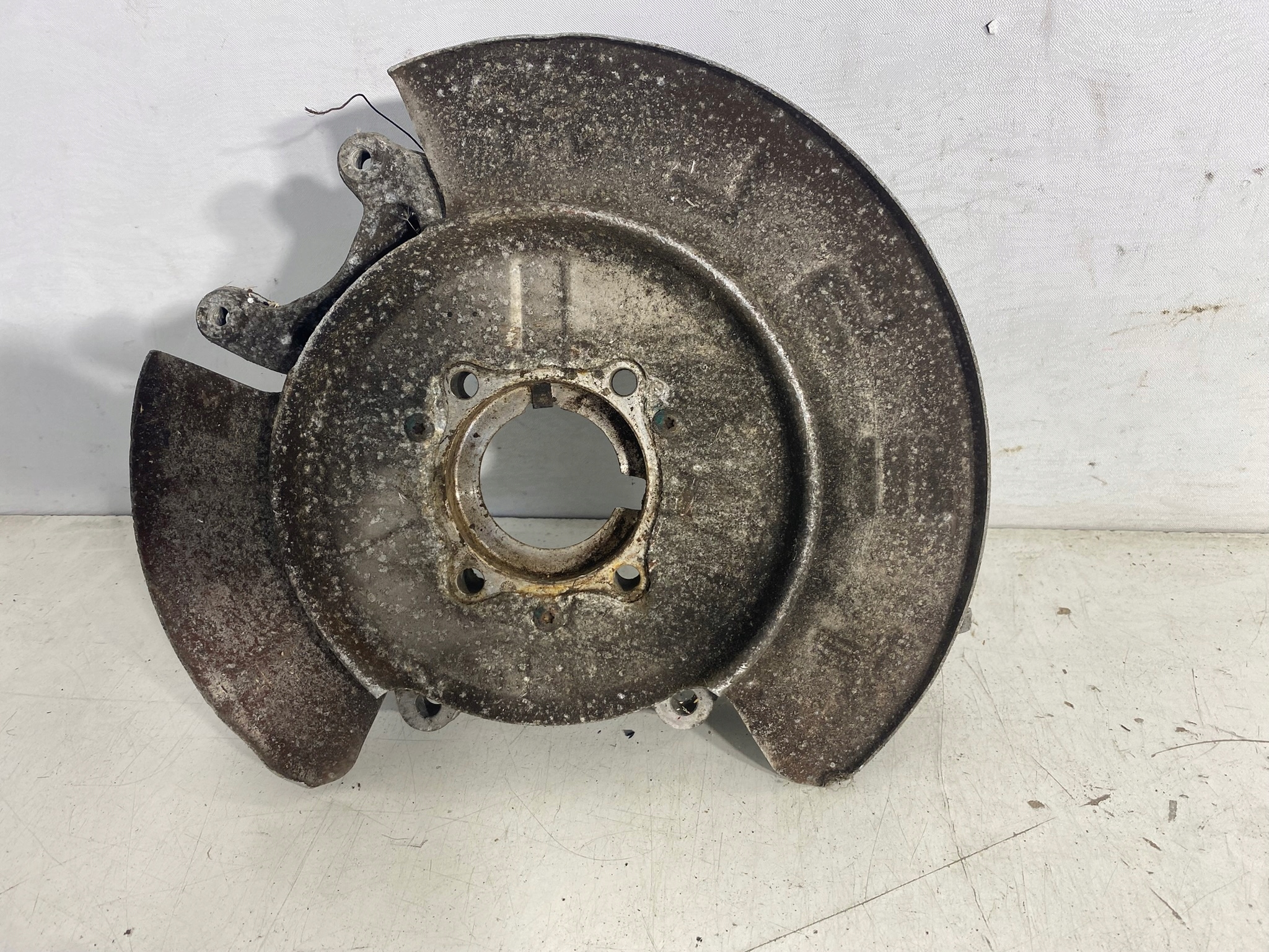 поворотный кулак, цапфа правая зад tesla MODEL S европа