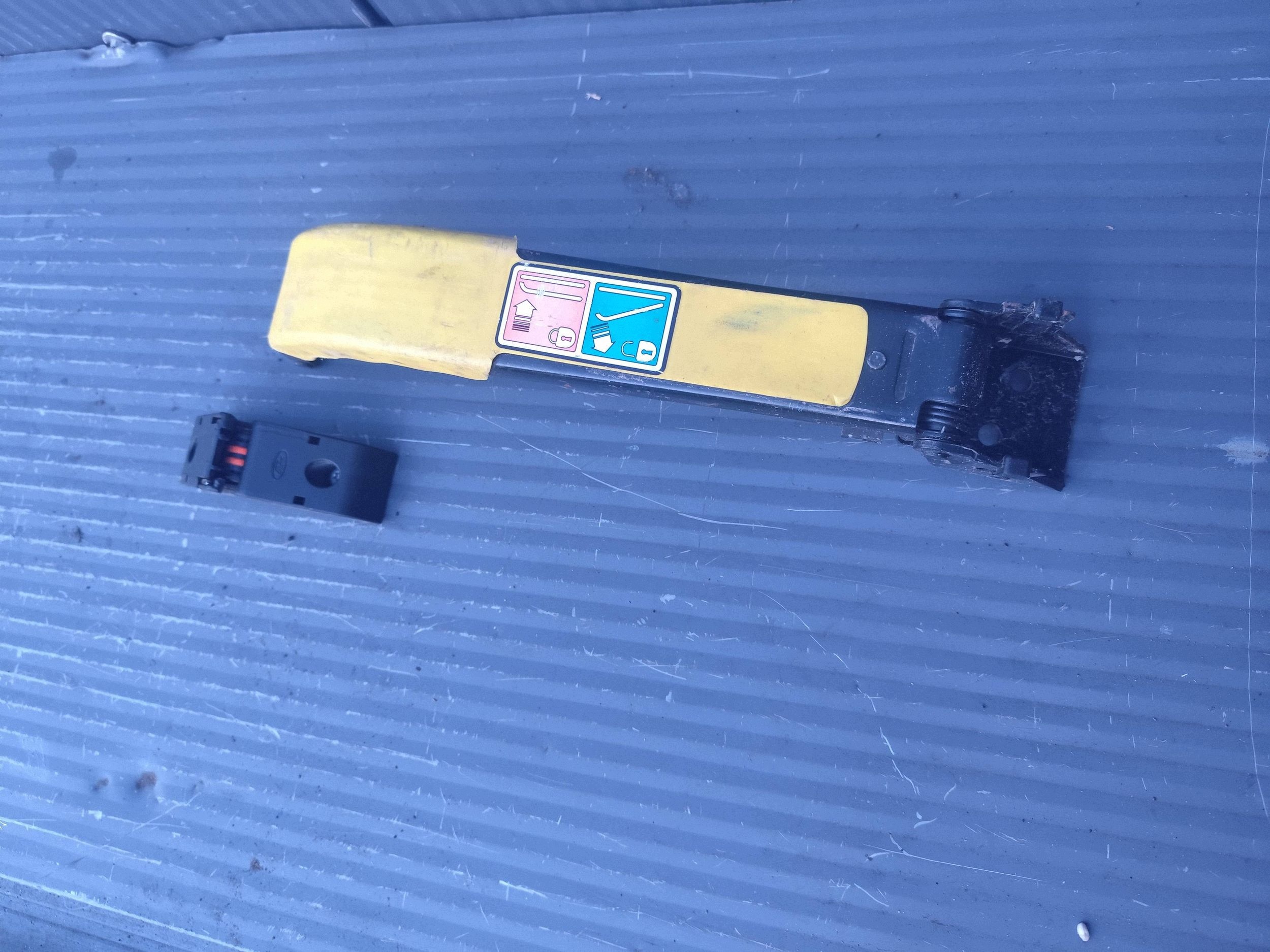 FORD TRANSIT CUSTOM limiter door rear part right BK21V44100AH
