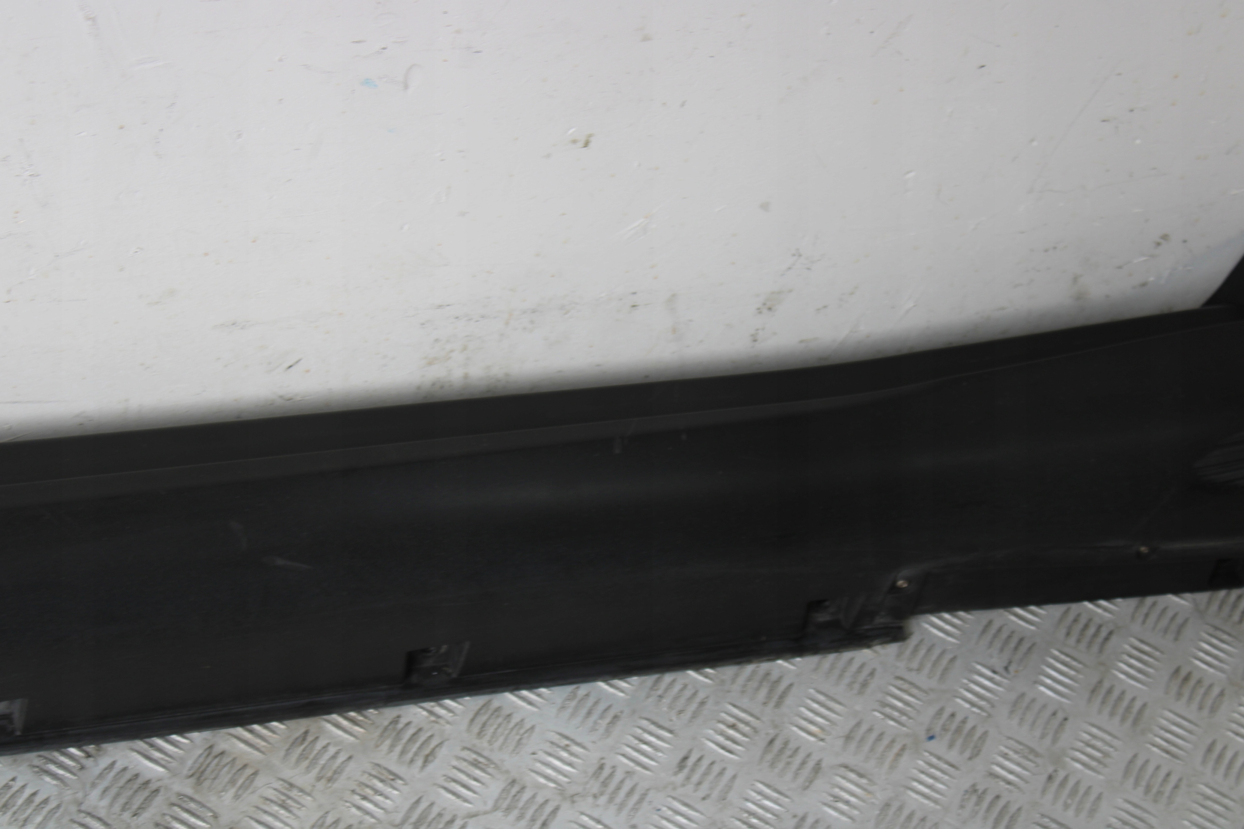 cap threshold threshold INFINITI QX70 76851-1CA0A