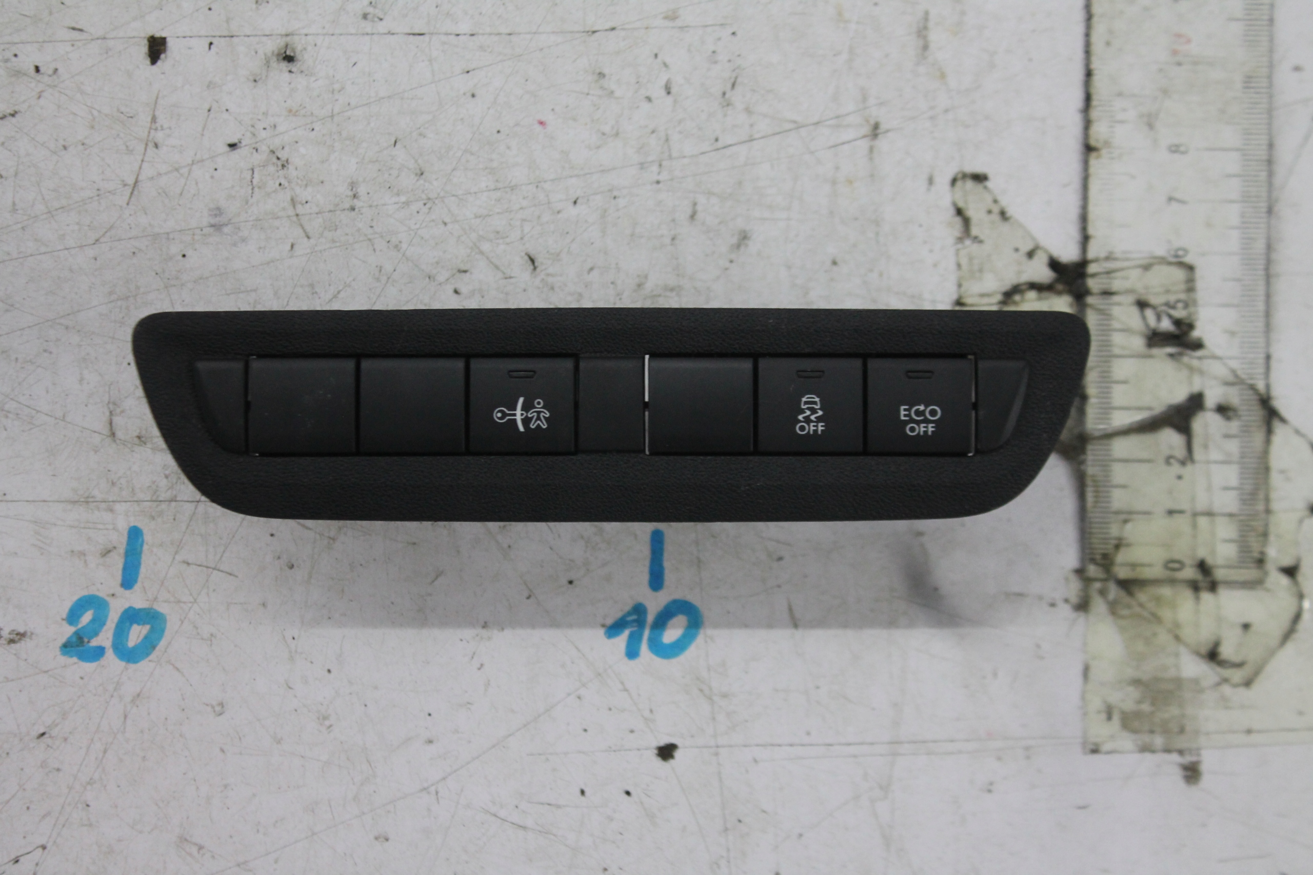PANEL switch 96750154ZD PEUGEOT 208 and 12-19
