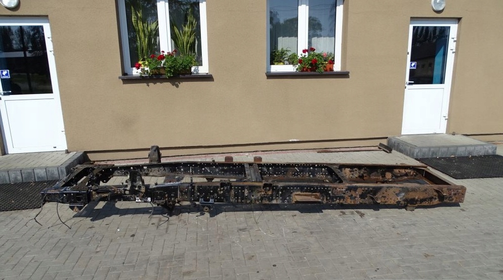 @ ISUZU NQR 4.8 @ РАМКА 440X85X22XM #37