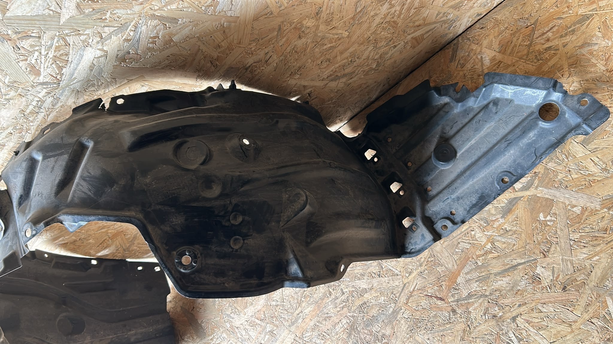mudguard left left front front TOYOTA COROLLA E21 19- KOMBI HB