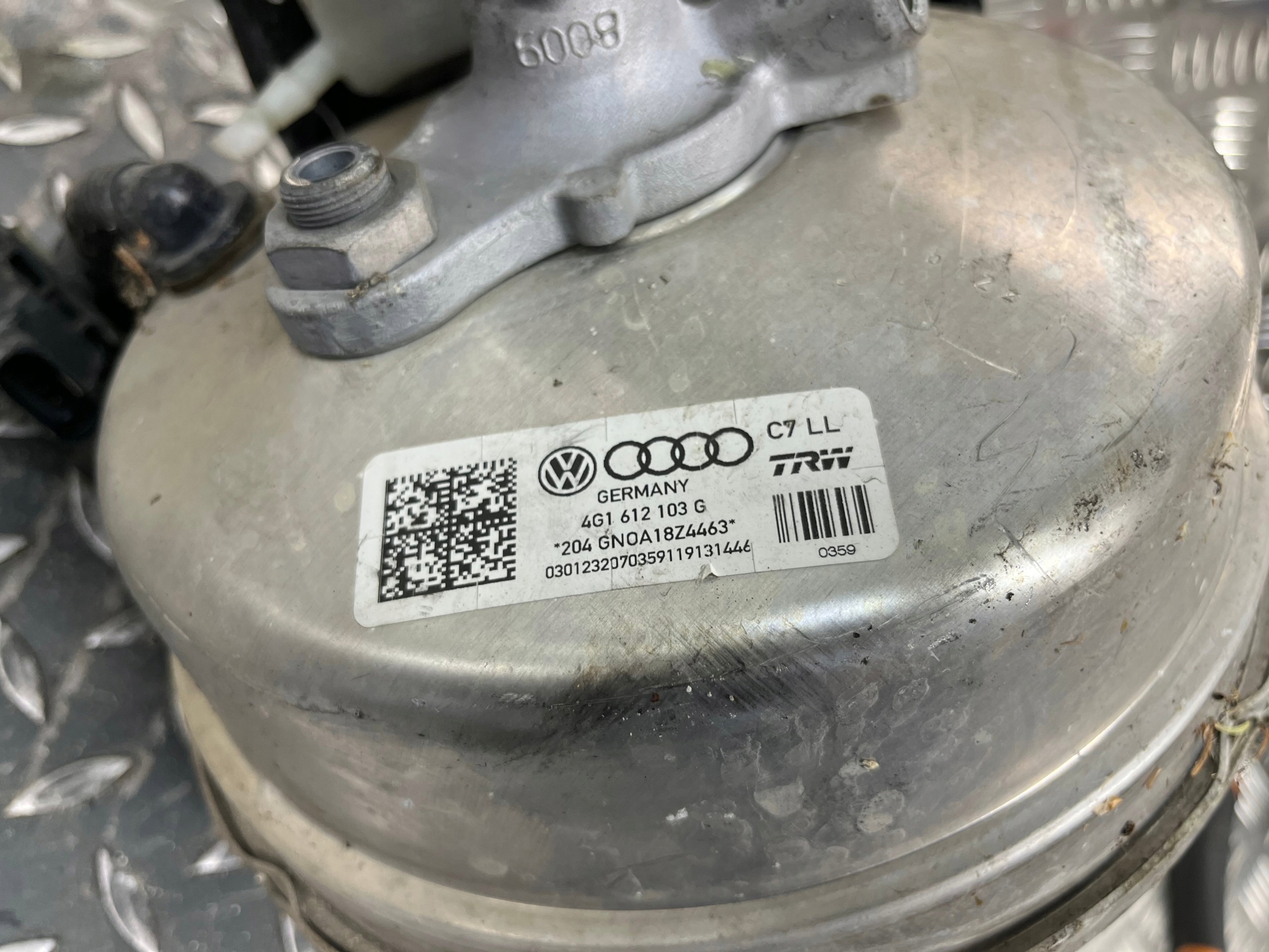 Servo AUDI A6-C7 4G1612103G