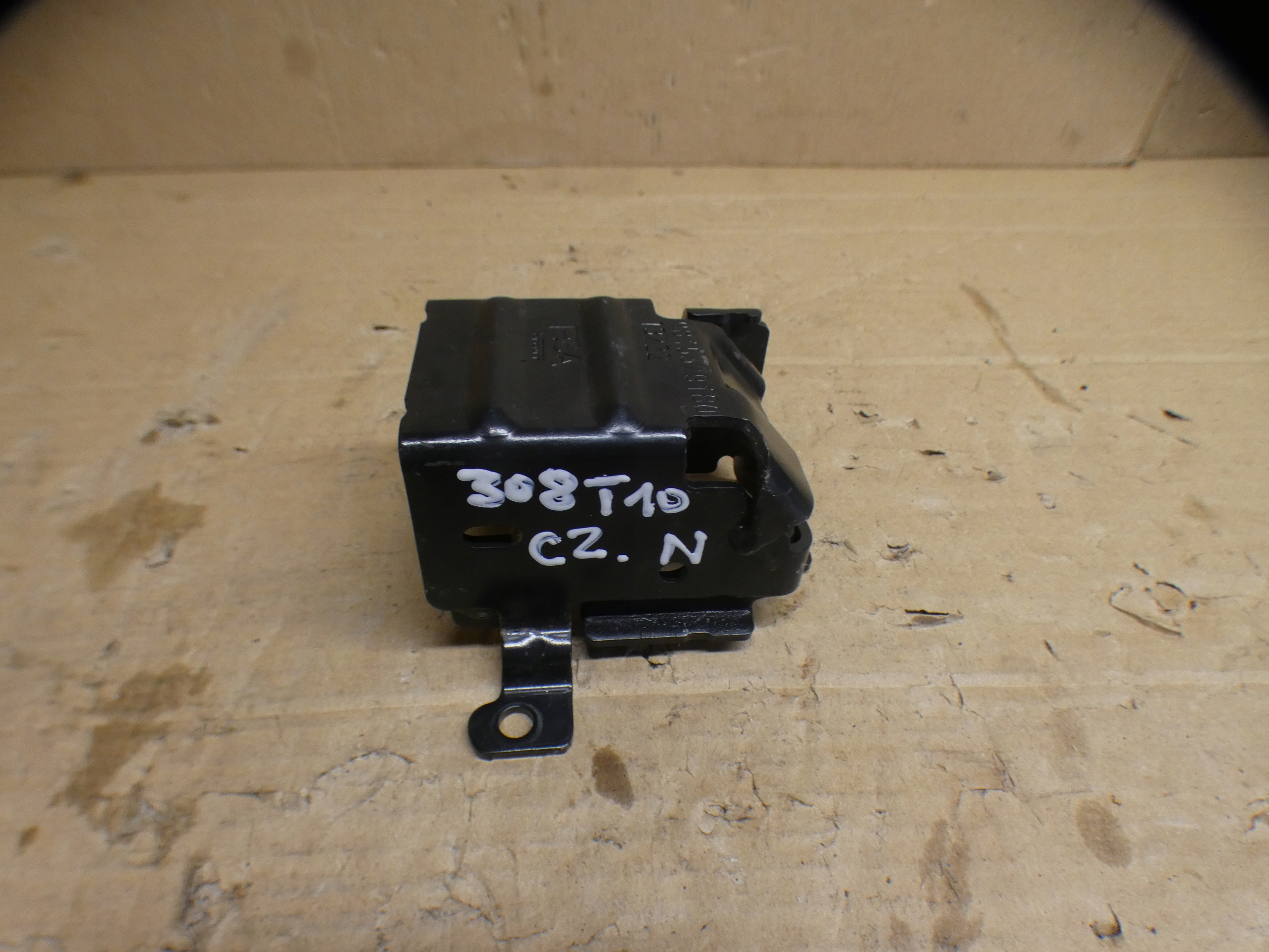 Peugeot 308T10 Console Support plaque 9845329180 23r