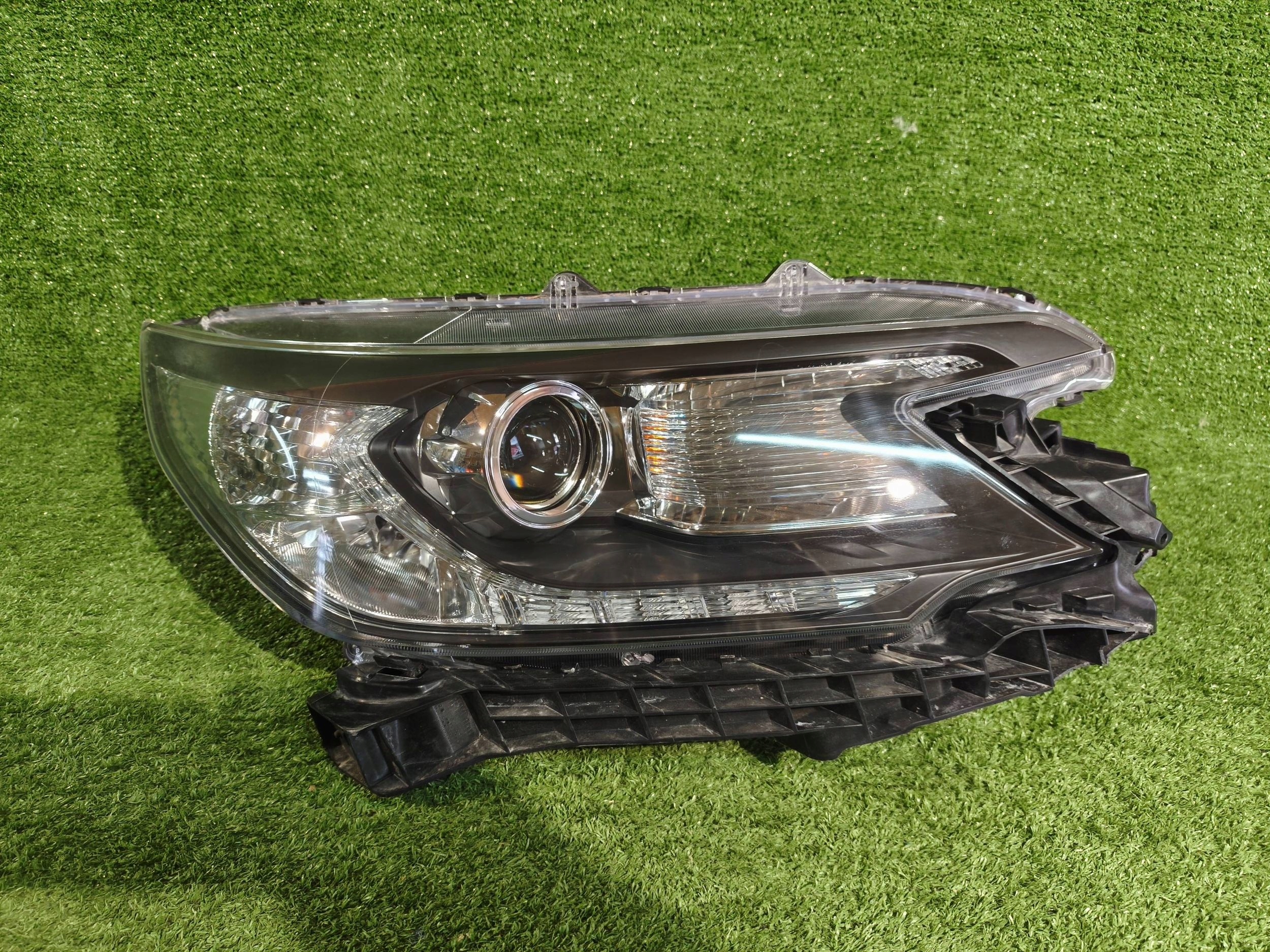 REFLEKTOR right front HONDA CR-V CR-V IV lens NR.R1240