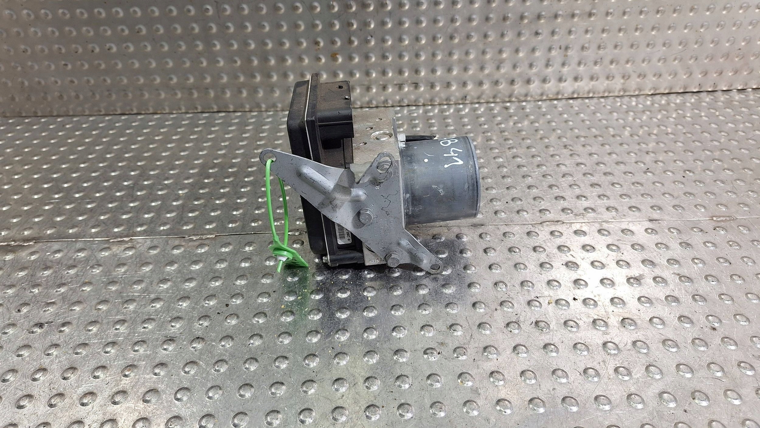 pump control unit ABS 6798990 6798989 0265951101 BMW X1 E84 2.0 D