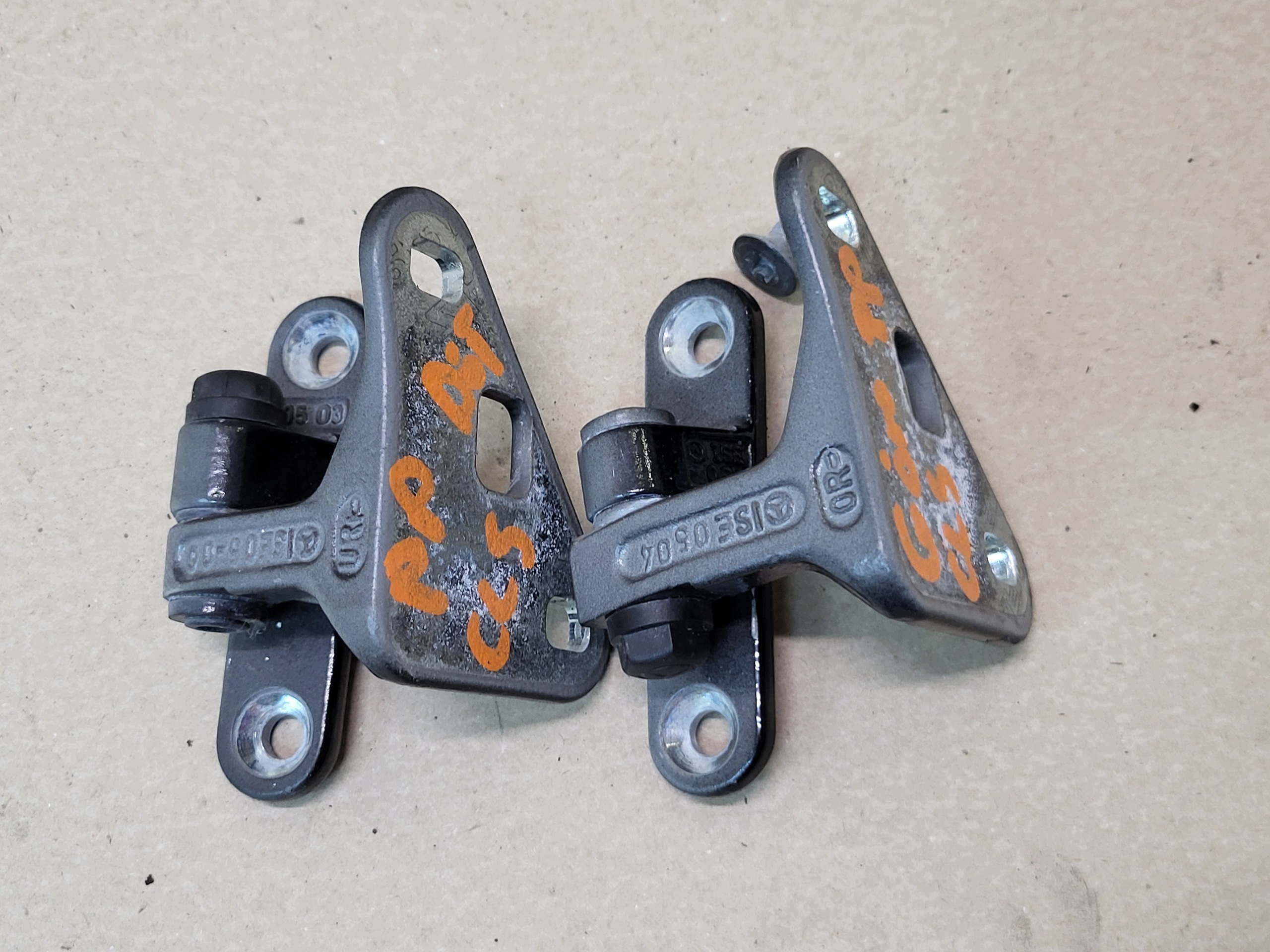 hinges door right front GORA DOL screws MERCEDES CLS W219 OE black,
