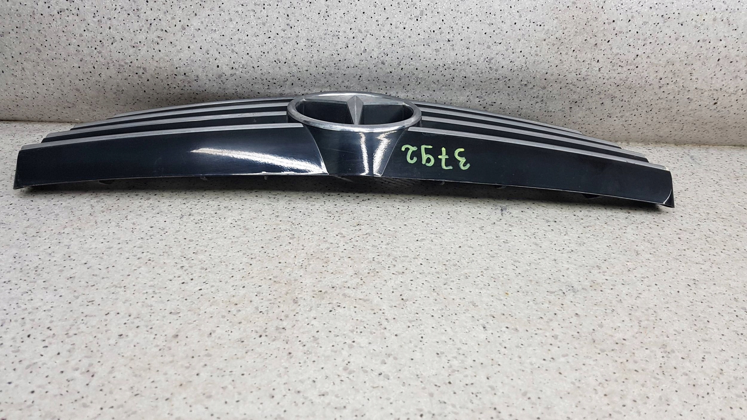 MERCEDES CLK A209 C209 2003 - Grill Grill A2098800183