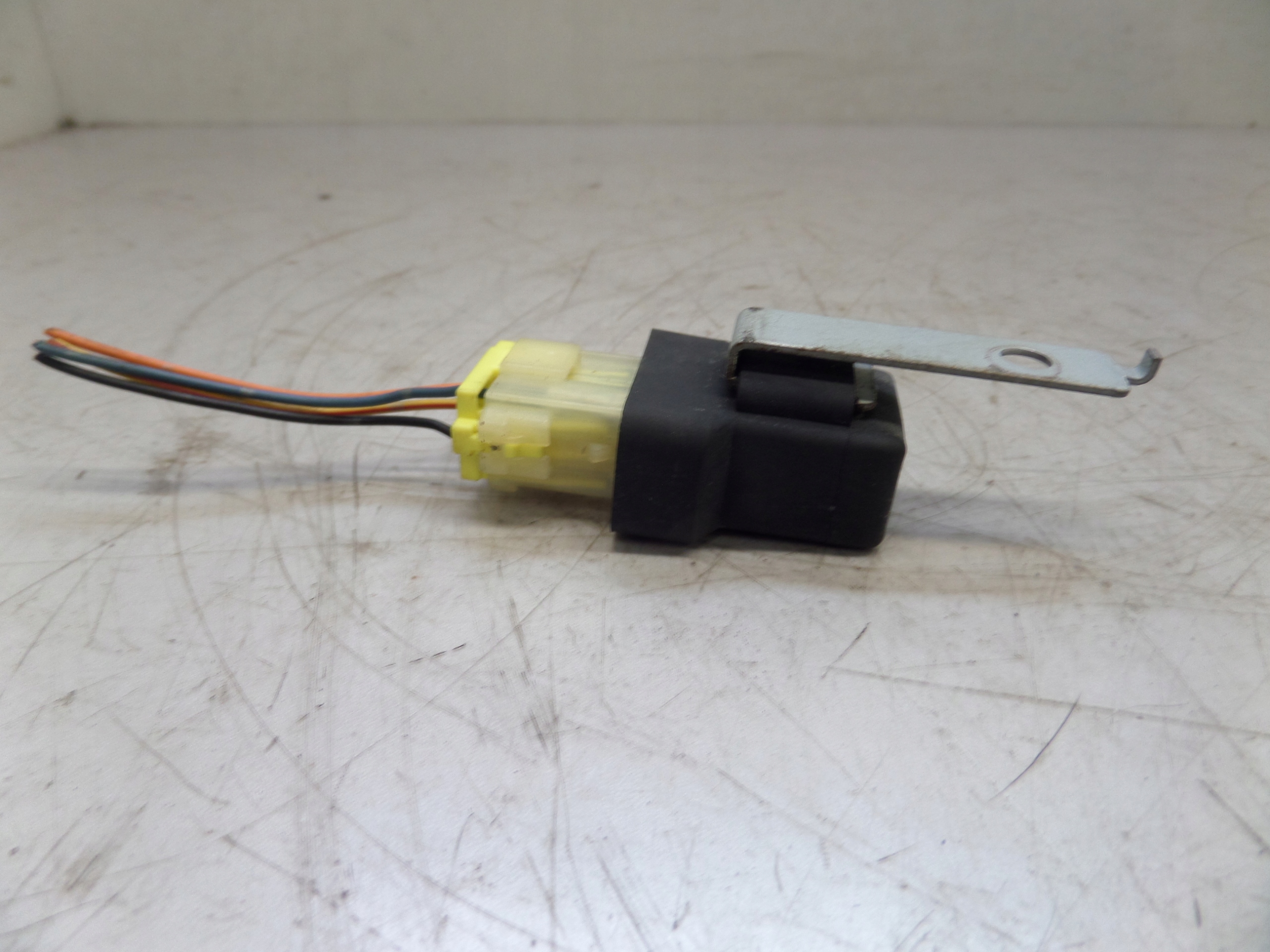 relay OMRON G8HN S98 12VDC SUZUKI LIANA