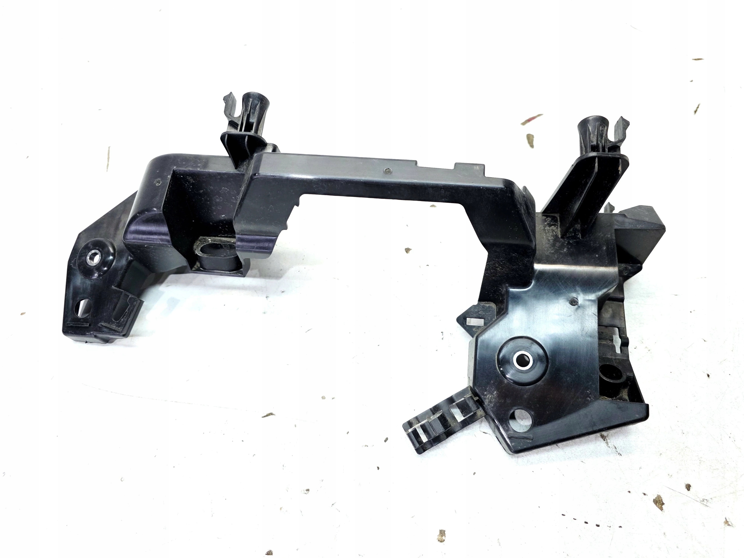 Halter Stütze GNIAZDA LADOWARKI AUDI Q4 E-TRON 89A907372