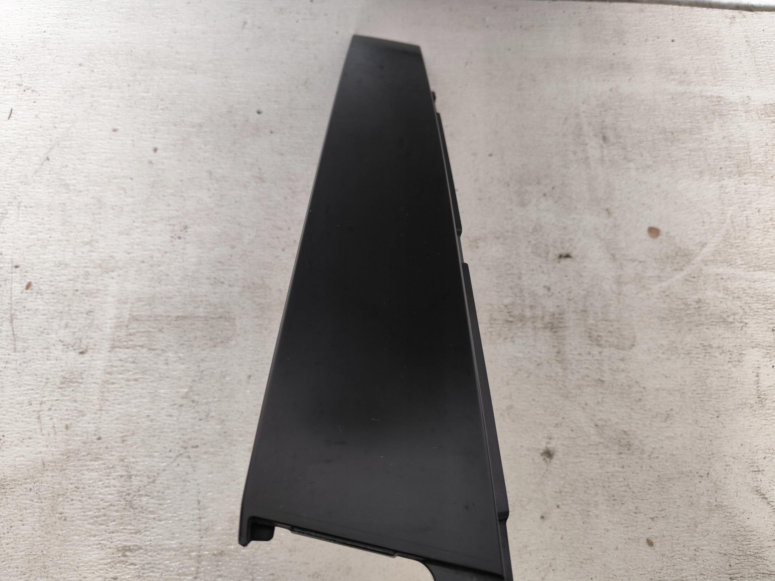 MERCEDES W247 2019 moulding vertical door right front