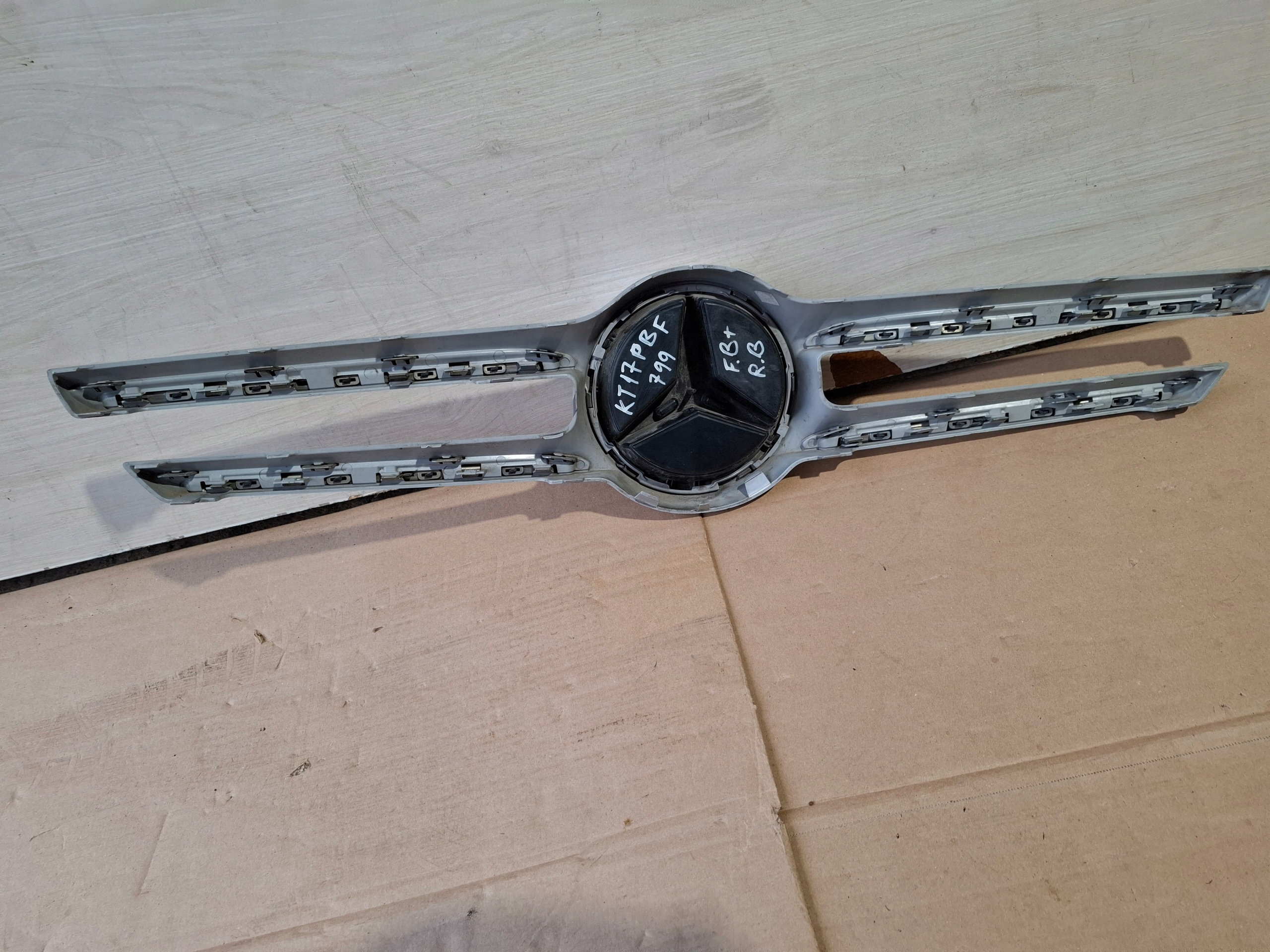 MERCEDES E-KLASA W213 GRIGLIA Paraurti A2138880160