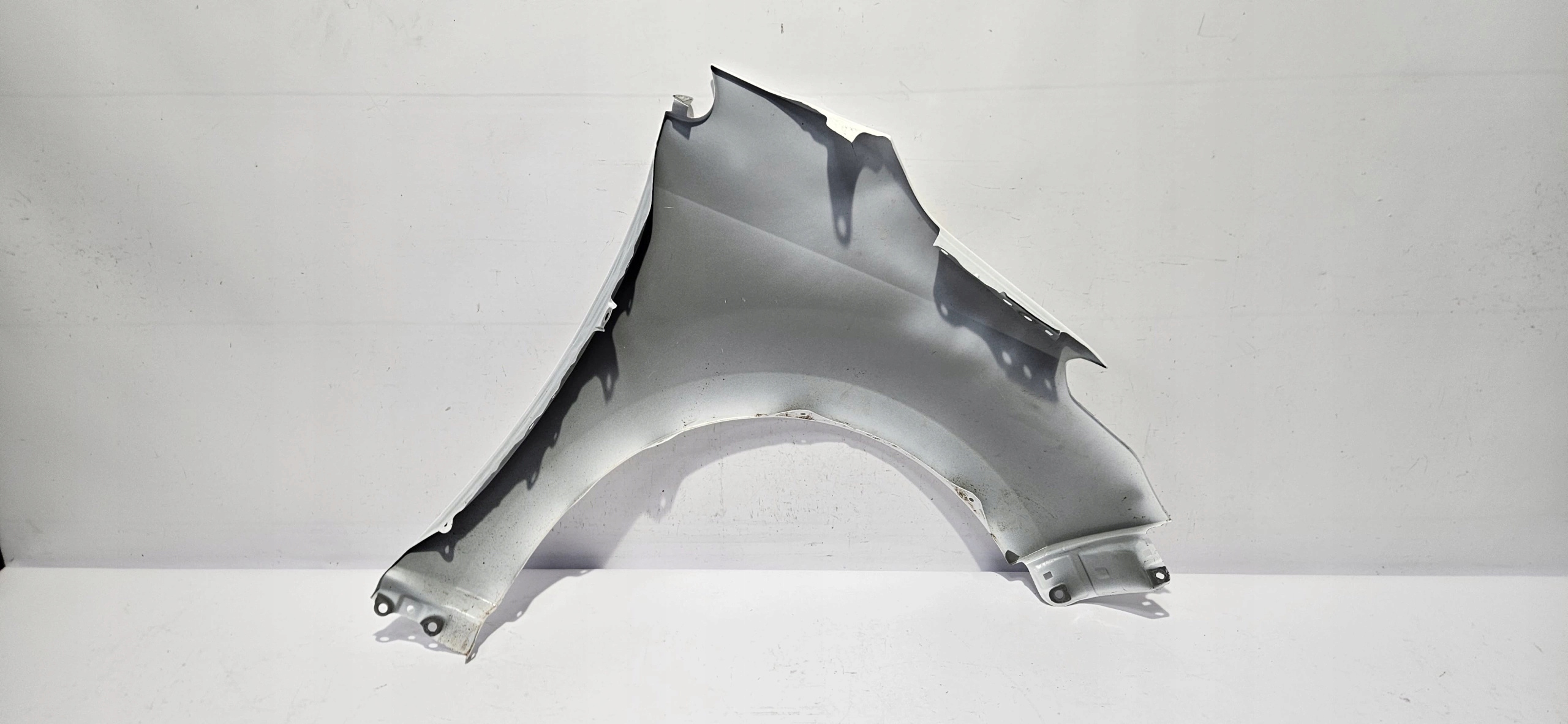 fender left front TOYOTA YARIS IV 20- original