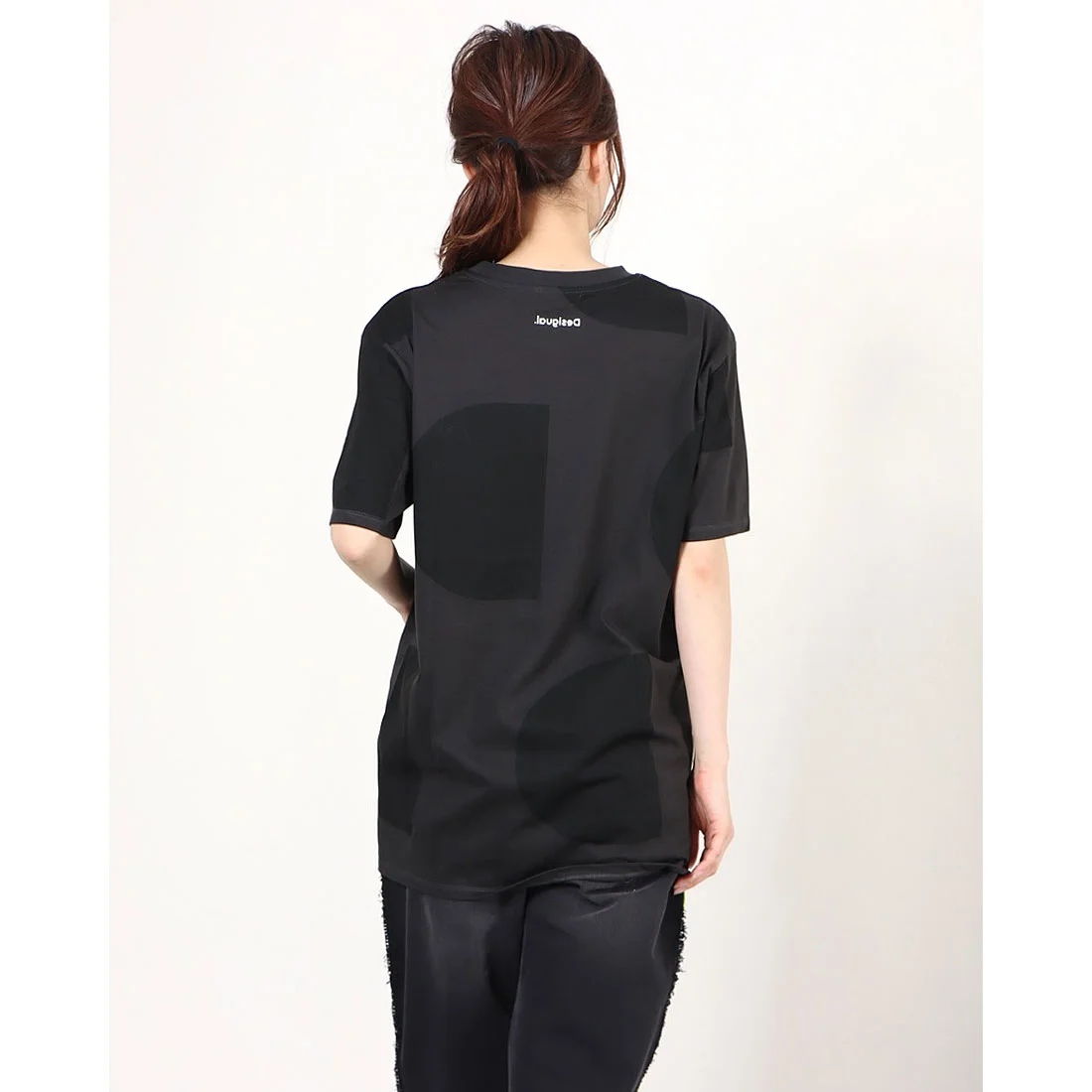 DESIGUAL luźny T-shirt koszulka BERLIN unisex M/L EAN (GTIN) 8445110010136