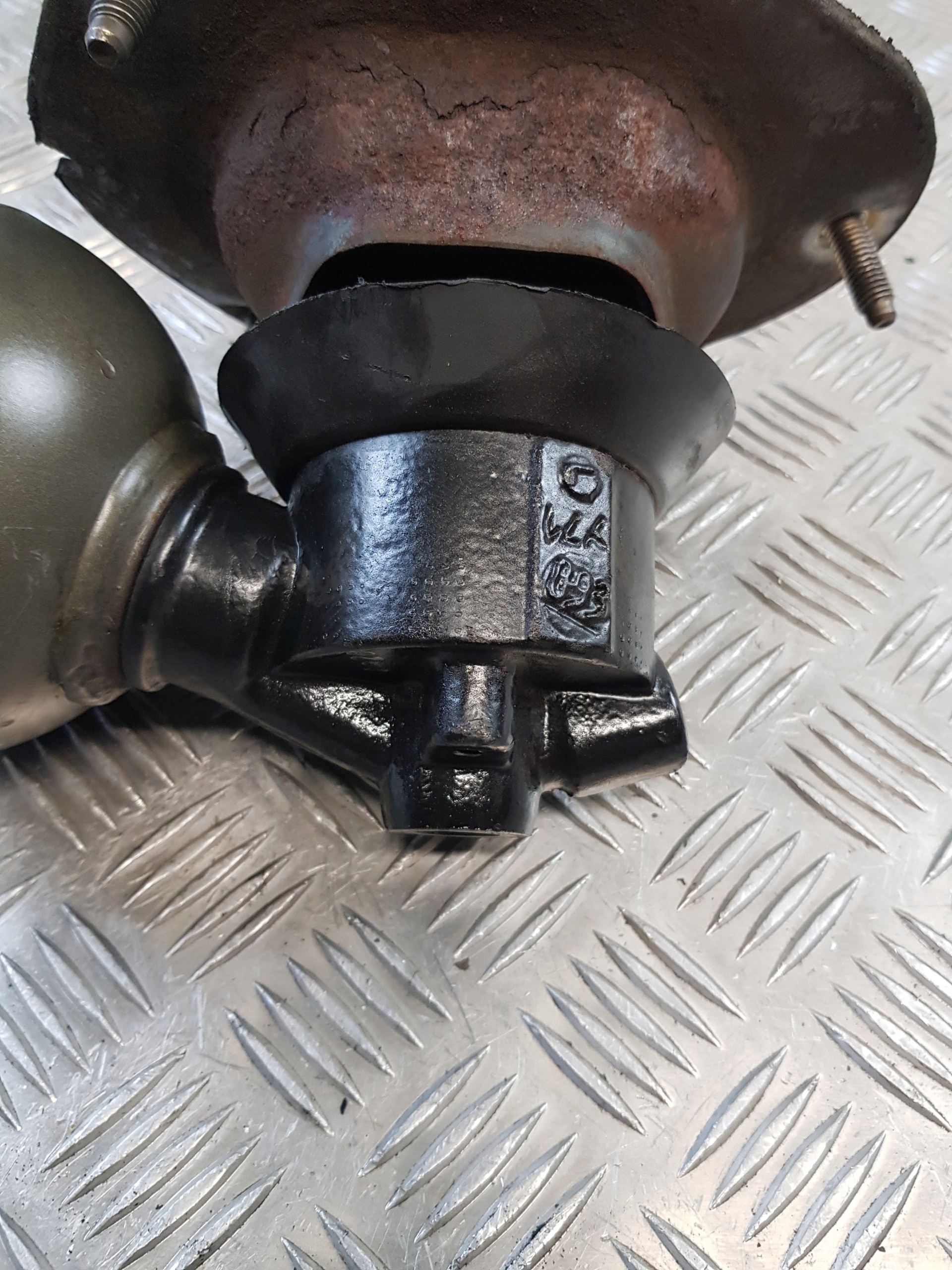 shock absorber HYDRAULICZNY GRUSZKA left front 9642090680 CITROEN C5 II 03R