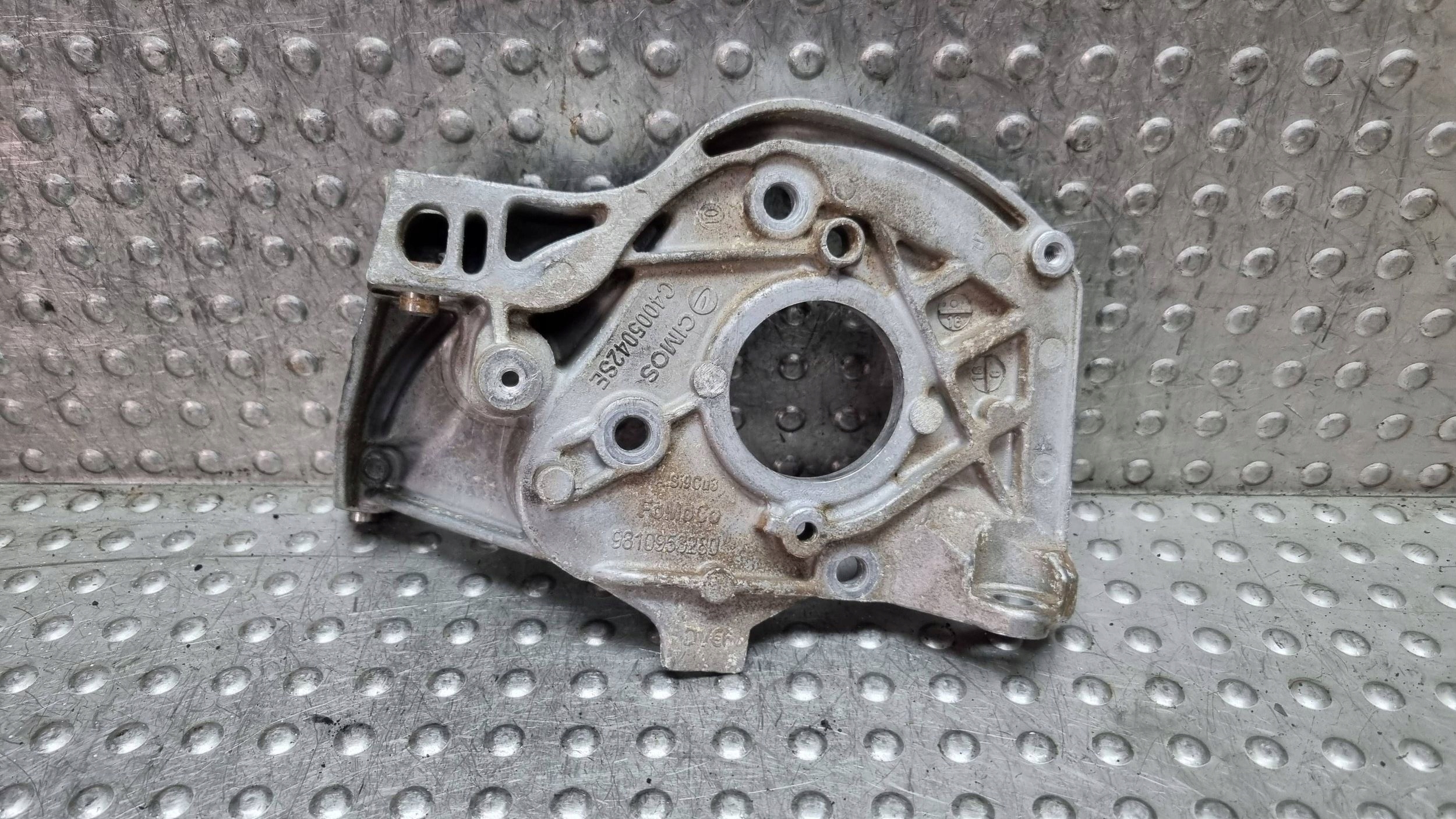 Support Support plaque POMPY 9810953280 FORD FOCUS MK3 TRANSIT COURIER 1.5 TDCI