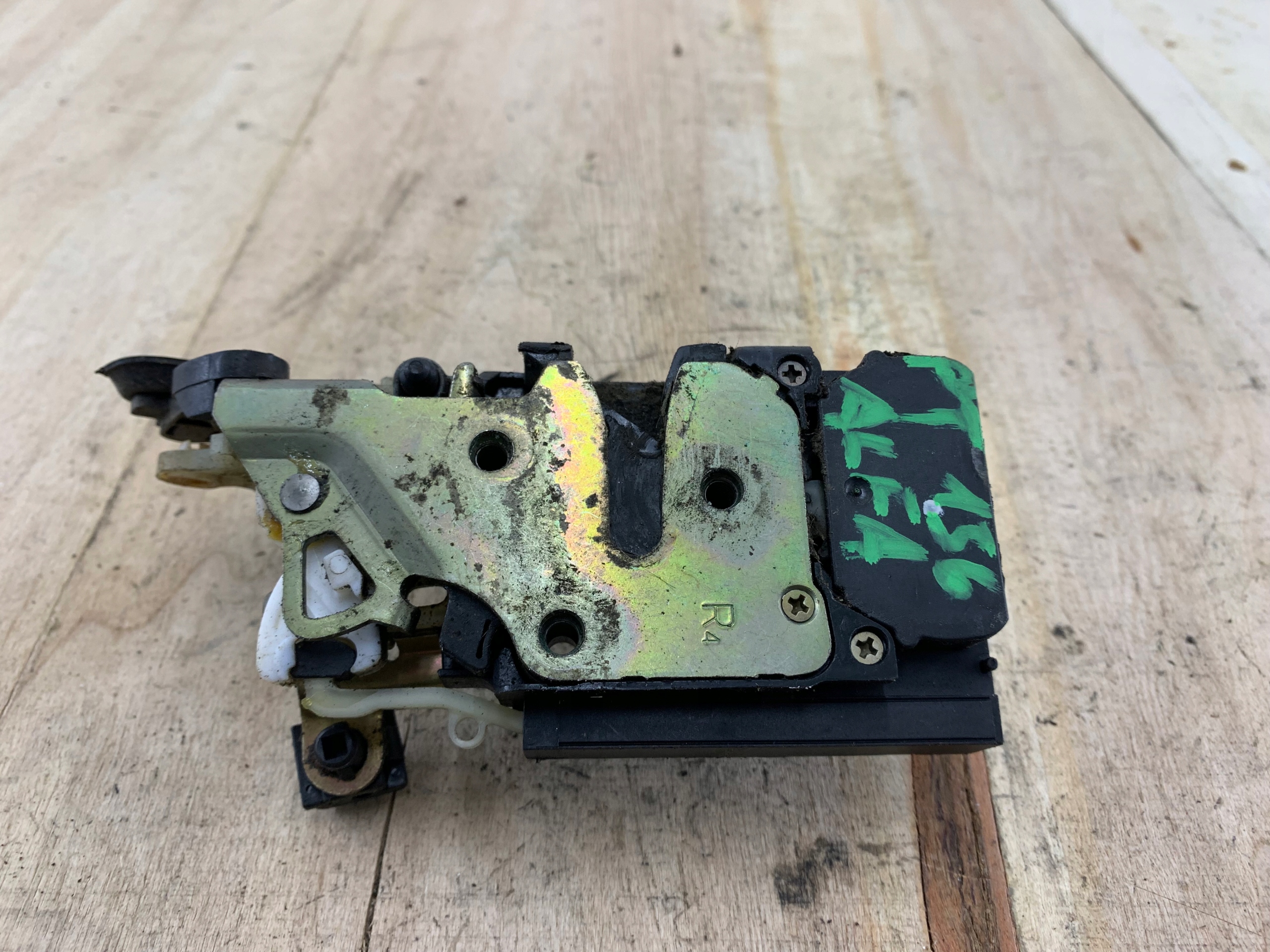ALFA ROMEO 156 lock door right rear part