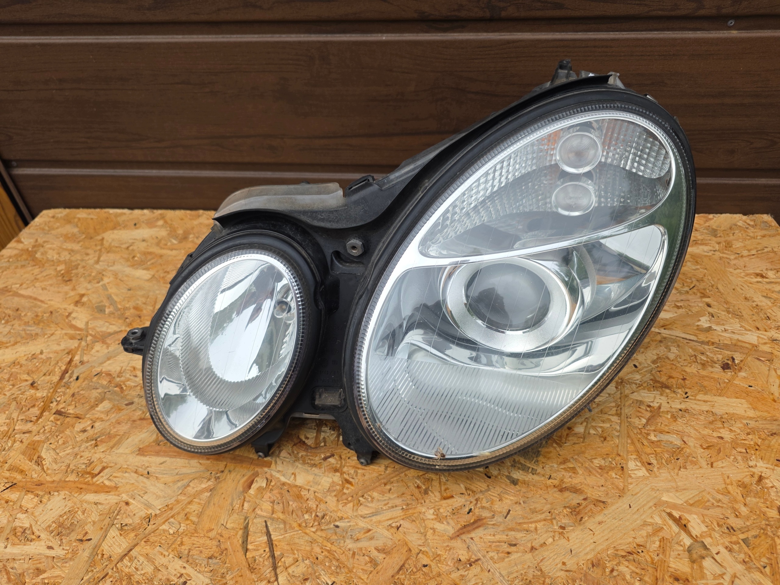 Mercedes E W211 02-06r Reflektor 15435900 light left front left front EU
