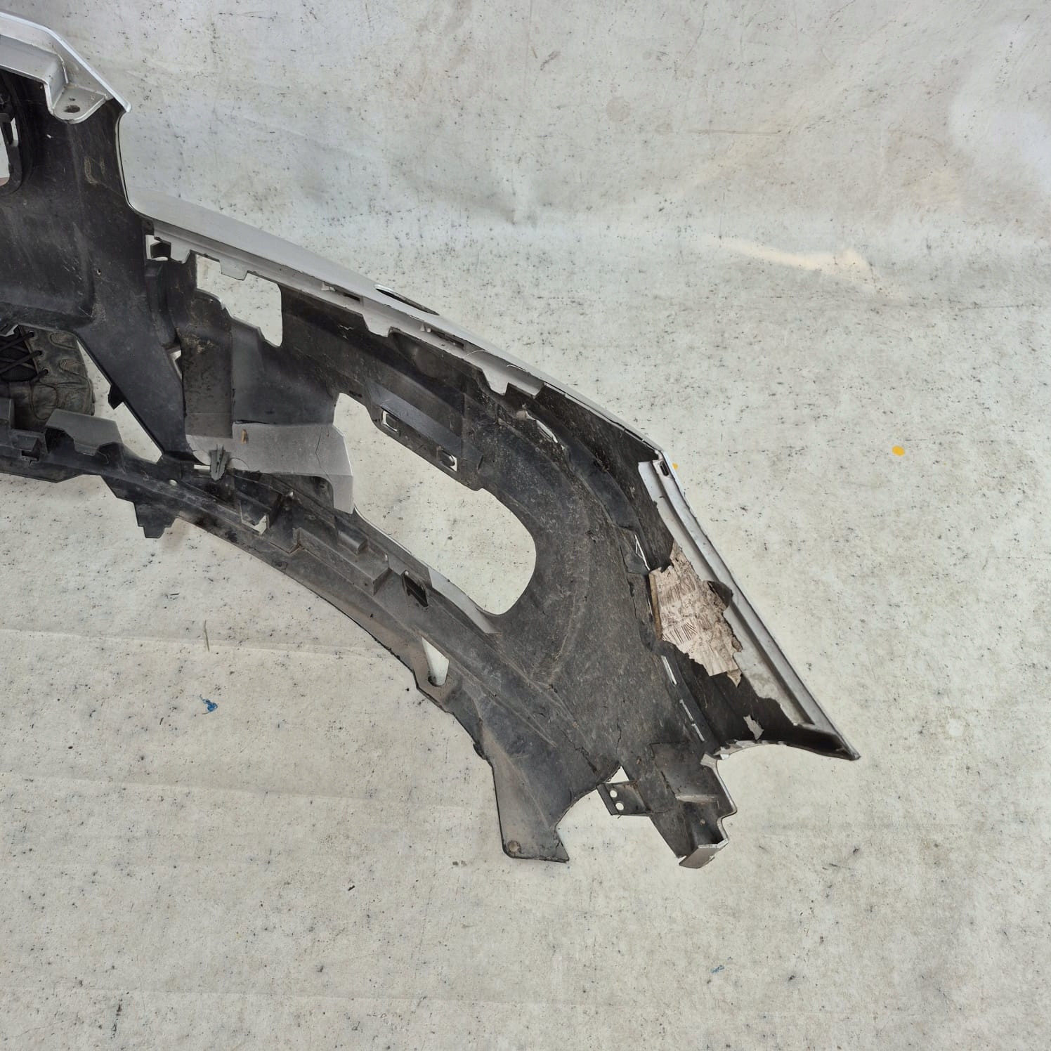 VOLVO XC70 II 2 07- bumper front front washer