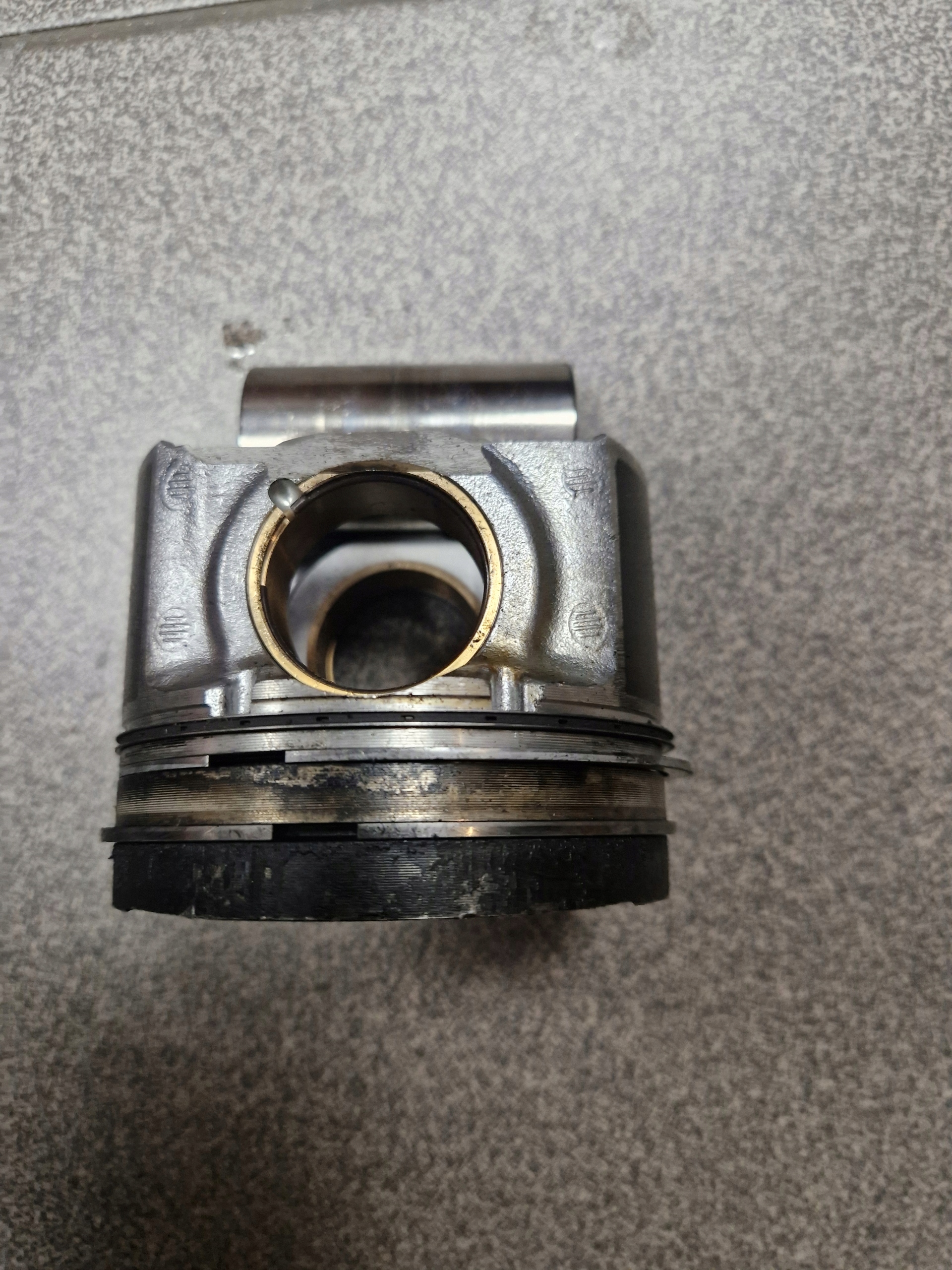 pistone pistoni FORESTER III 08-13R 2,0D EE20