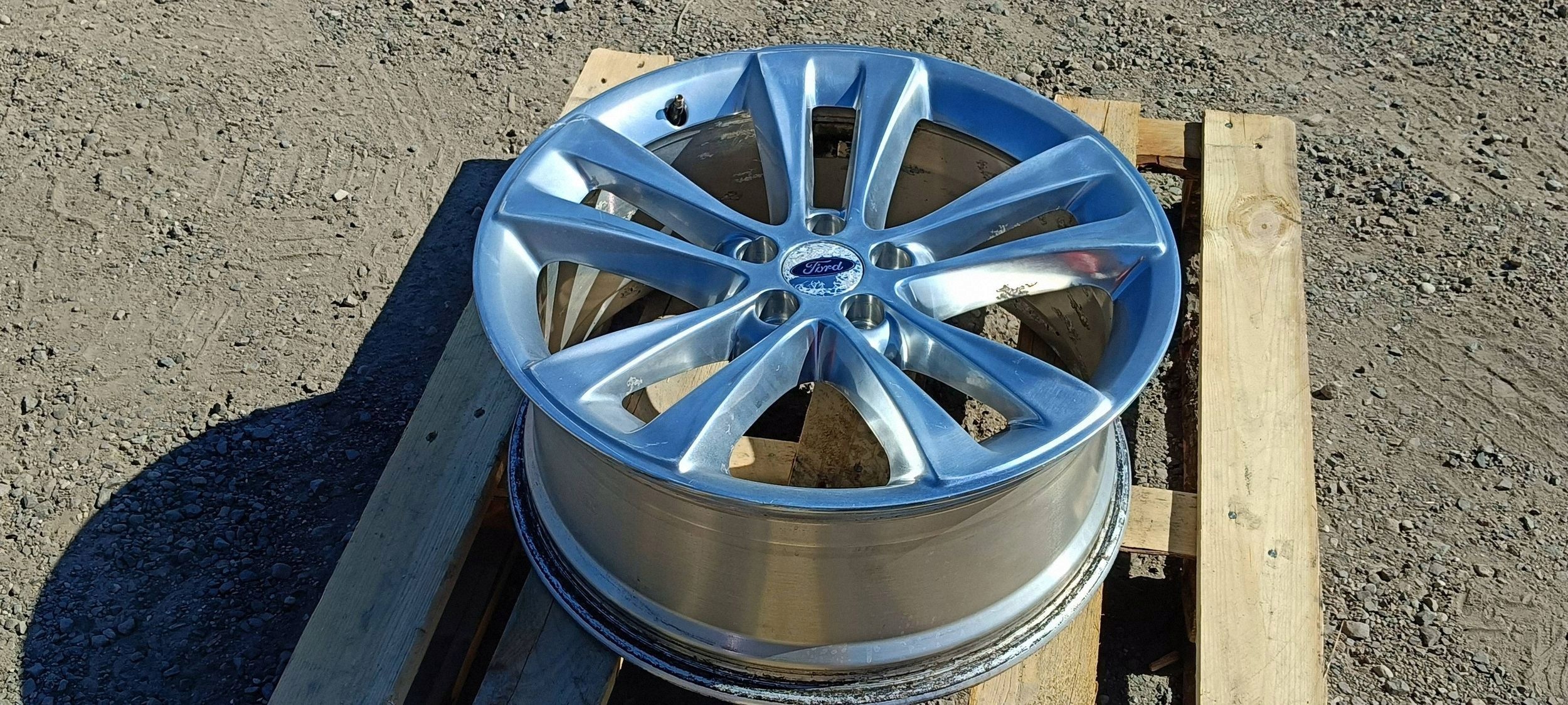 disk hliníkový disk 20" R20 Ford Explorer 2016