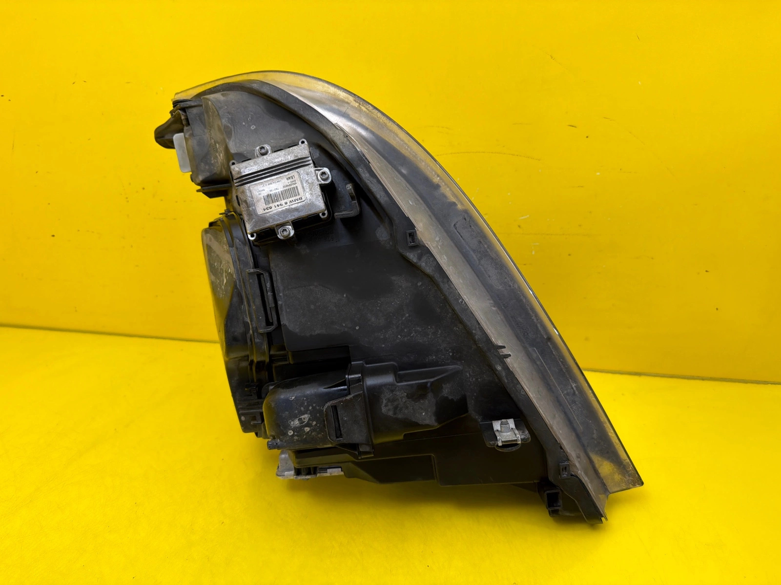 light right BMW 3 E90 E91 Xenon positioning 6942744