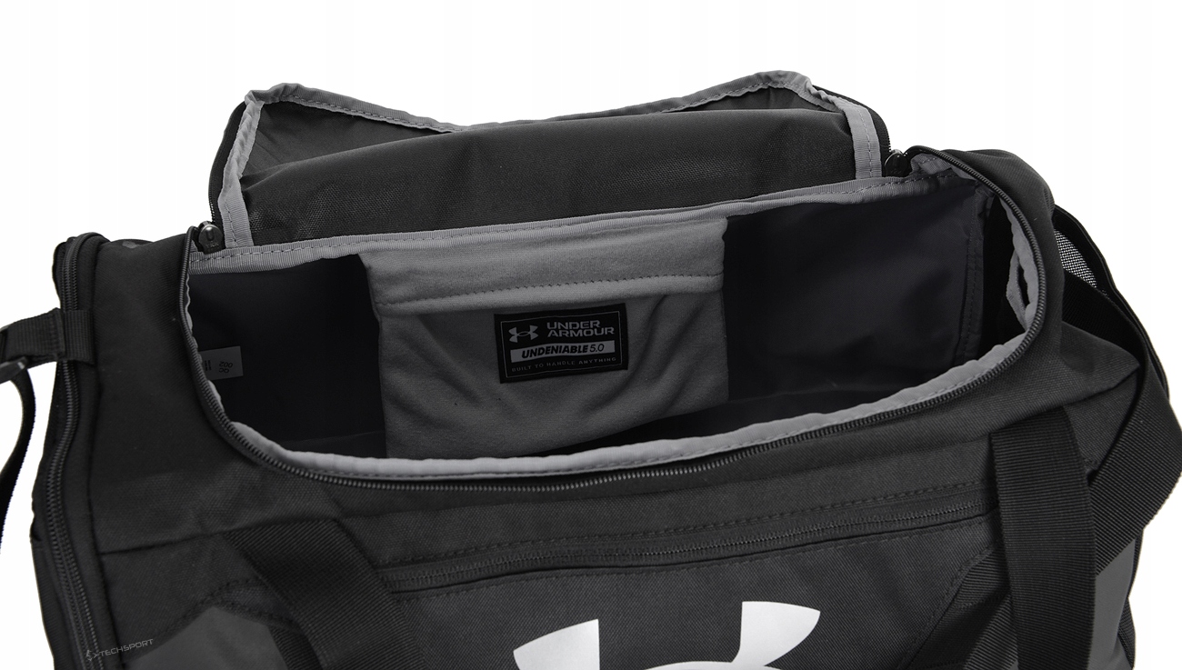 UNDER ARMOUR TORBA SPORTOWA rozm S poj. 40L Kolor dominujący czarny
