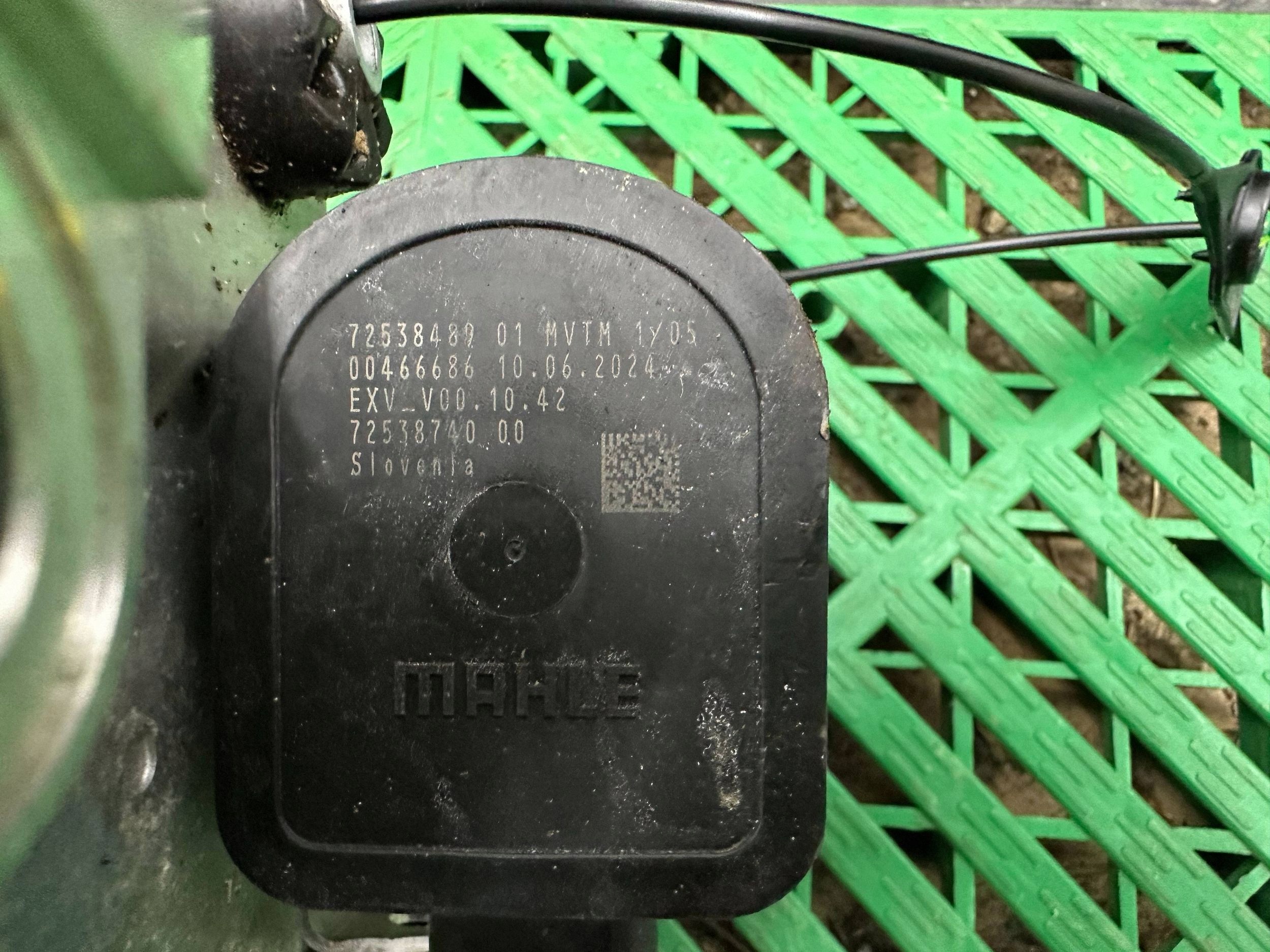 water cooler BMW X1 U11 5A629F5