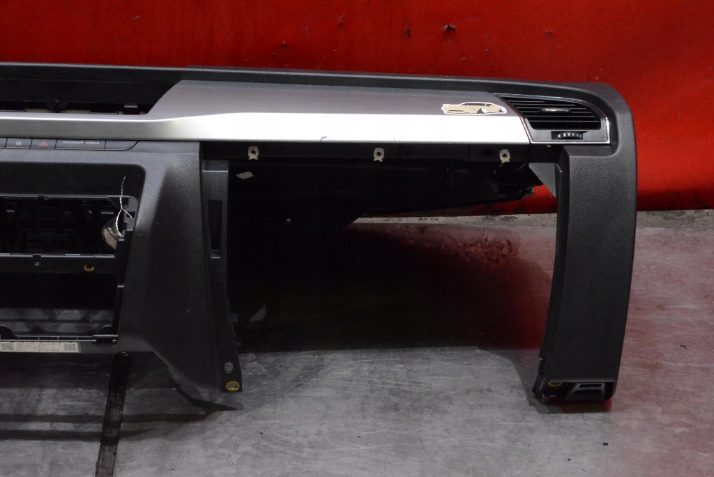 dashboard instrument panel console cockpit airbag EU SKODA FABIA 3 III LIFT 18-20