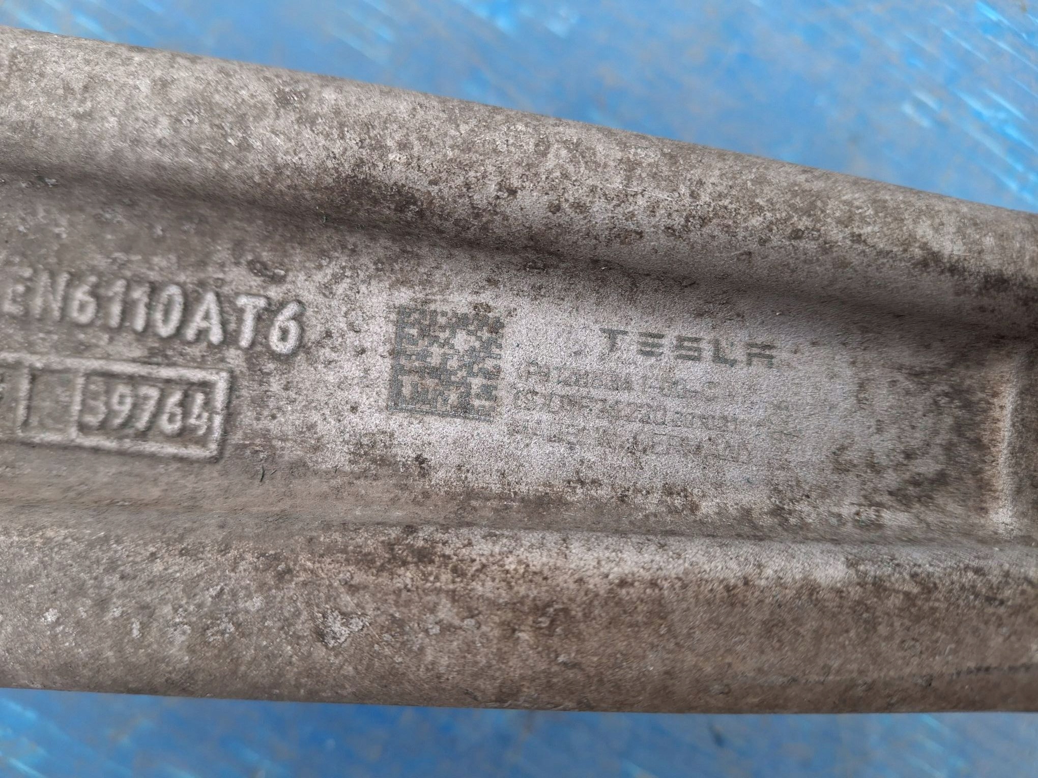 Querlenker vorne TESLA MODEL Y 2020R-> 1288341-00-C
