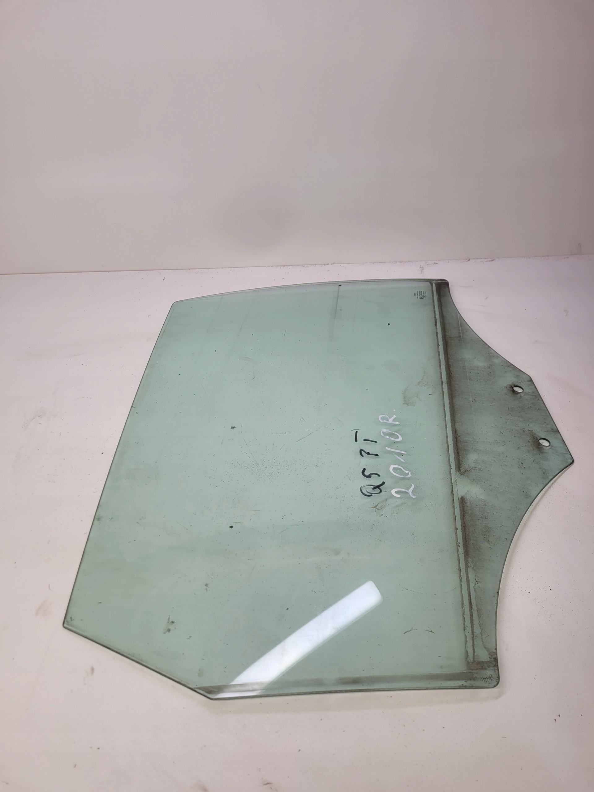 window side door right rear part AUDI Q5 8R 2010R