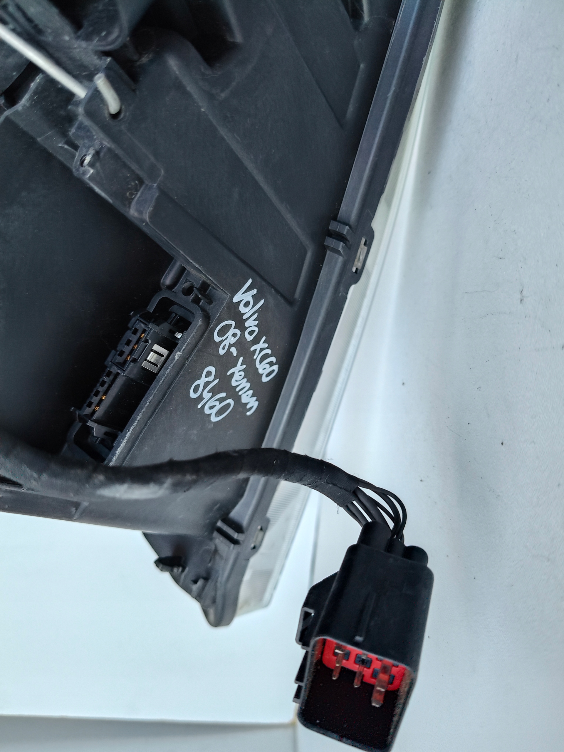 light right REFLEKTOR VOLVO XC60 08- XENON positioning