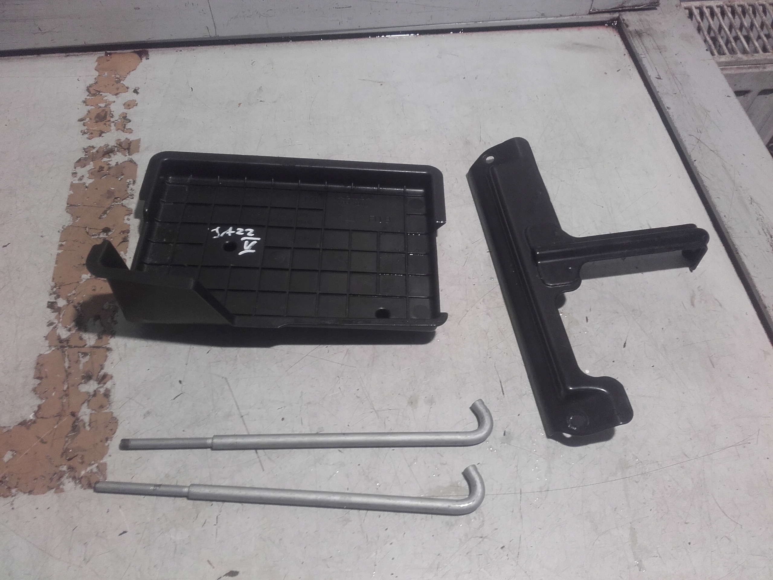 HONDA JAZZ V PODSTAWA MOCOWANIE AKUMULATORA 20