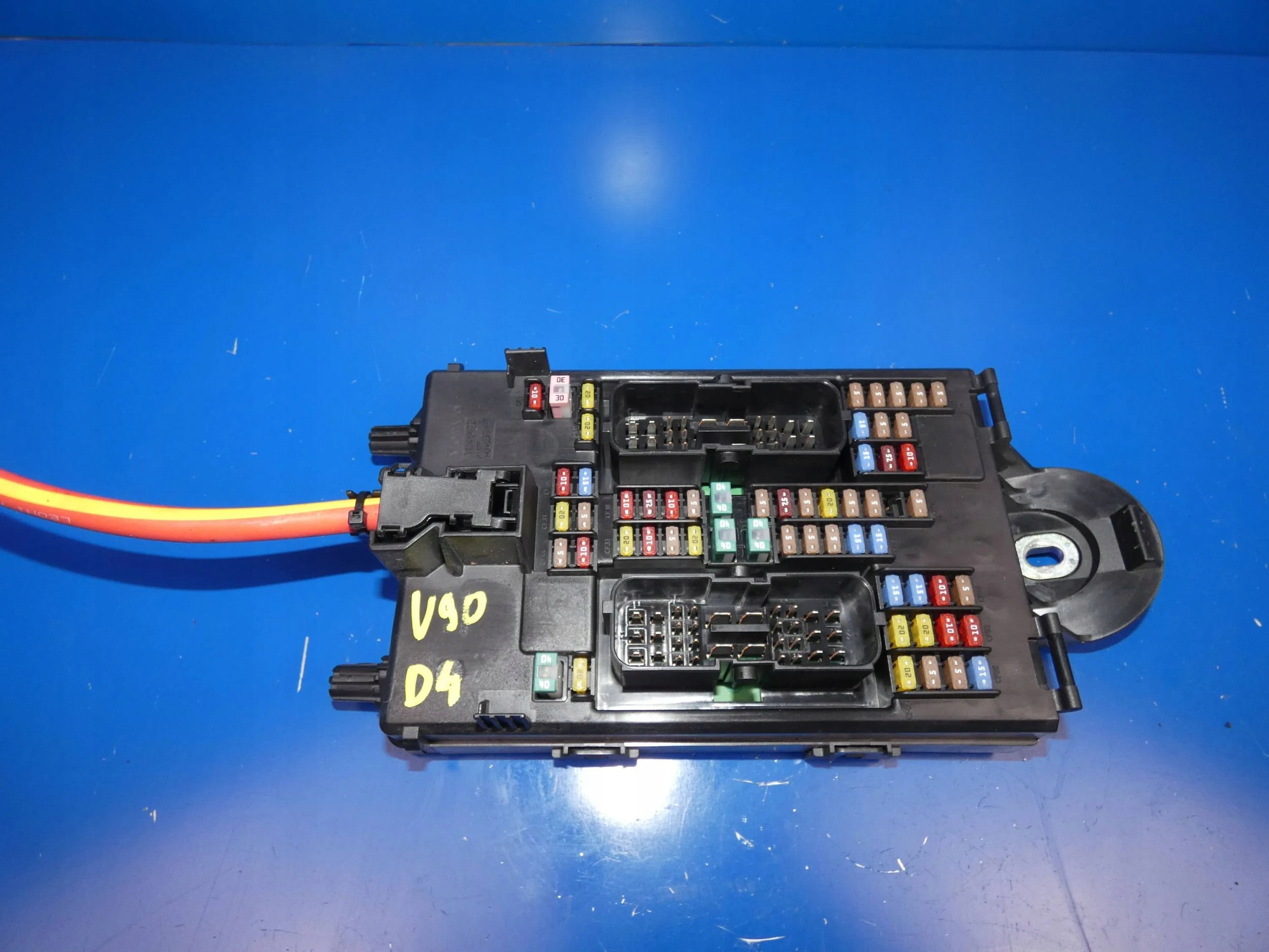 VOLVO V90 II S90 Module fusibles Module