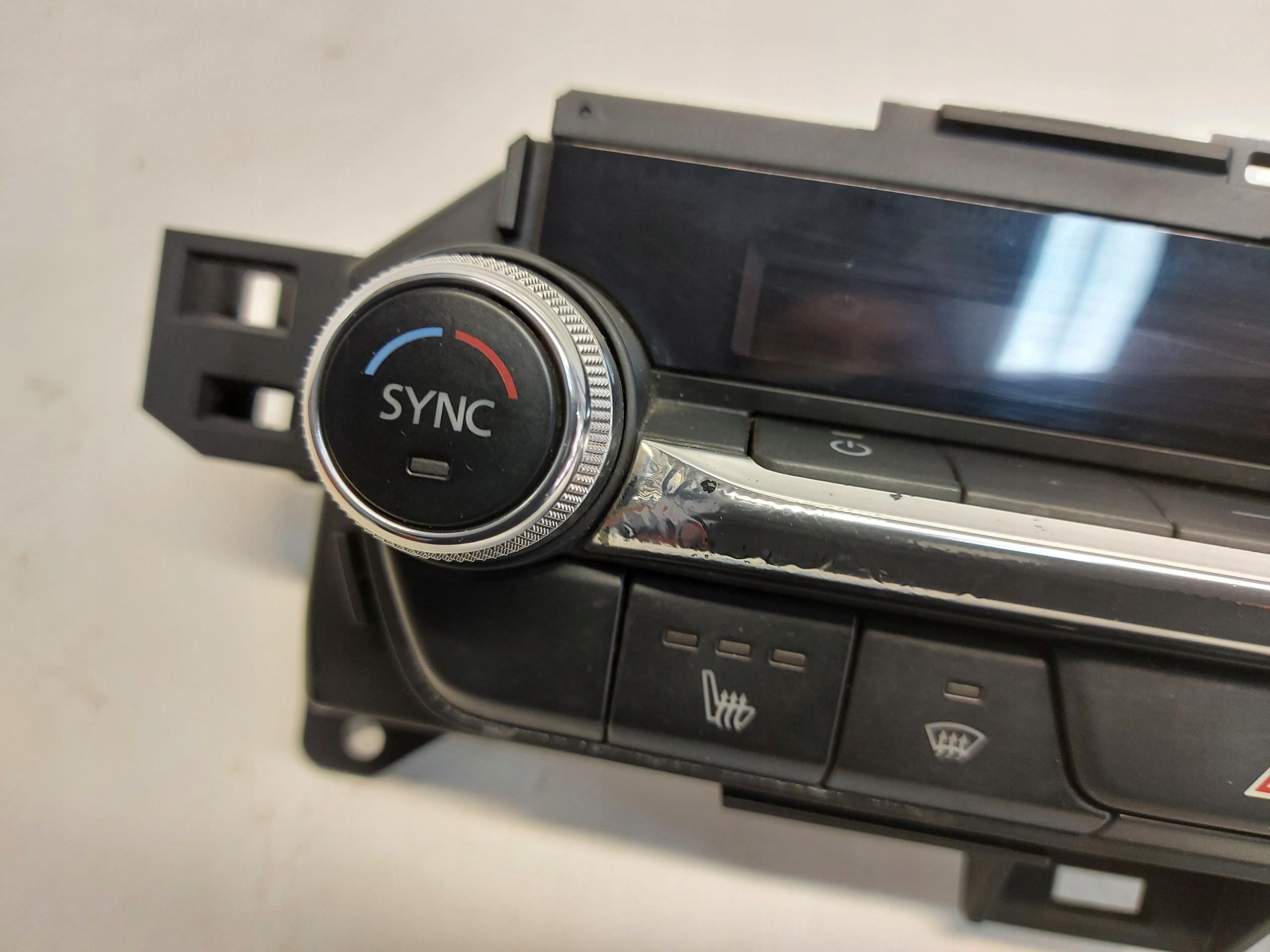MAZDA CX30 2022r air conditioning control panel B0L7-61190