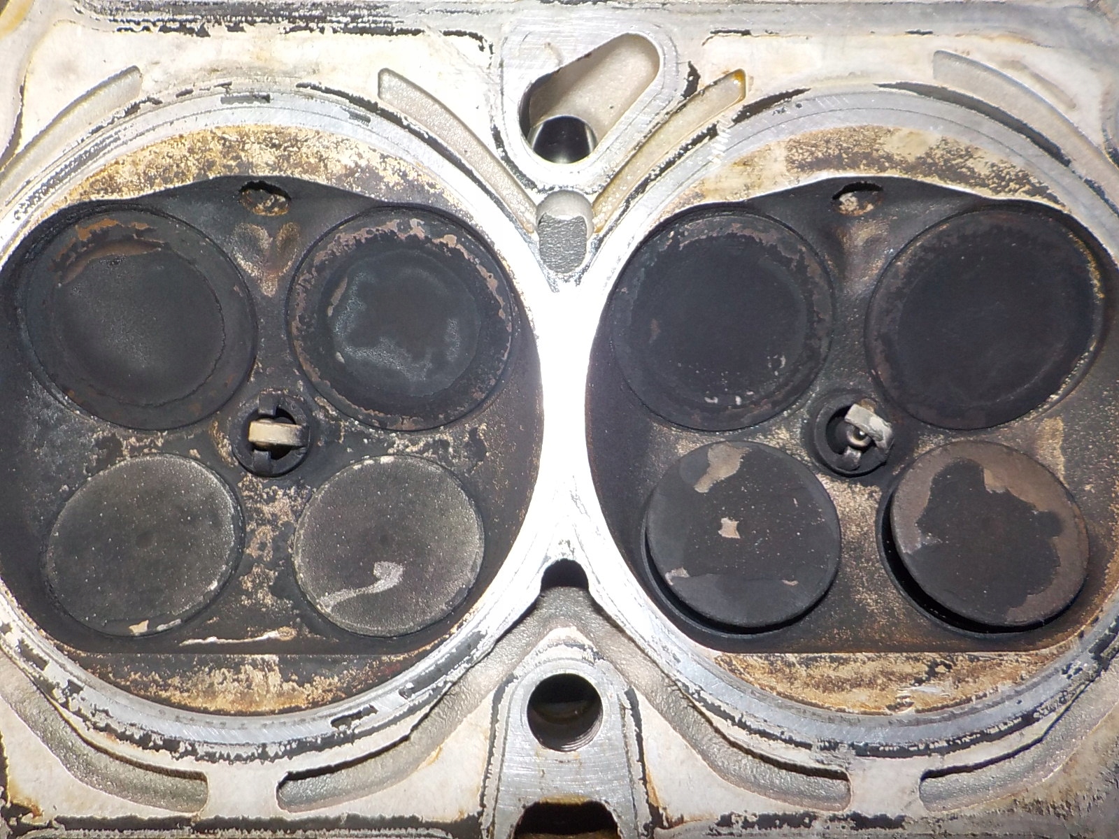 VW AUDI A4 B6 A3 8P 2.0 FSI TESTATA Motore 06D103373AL