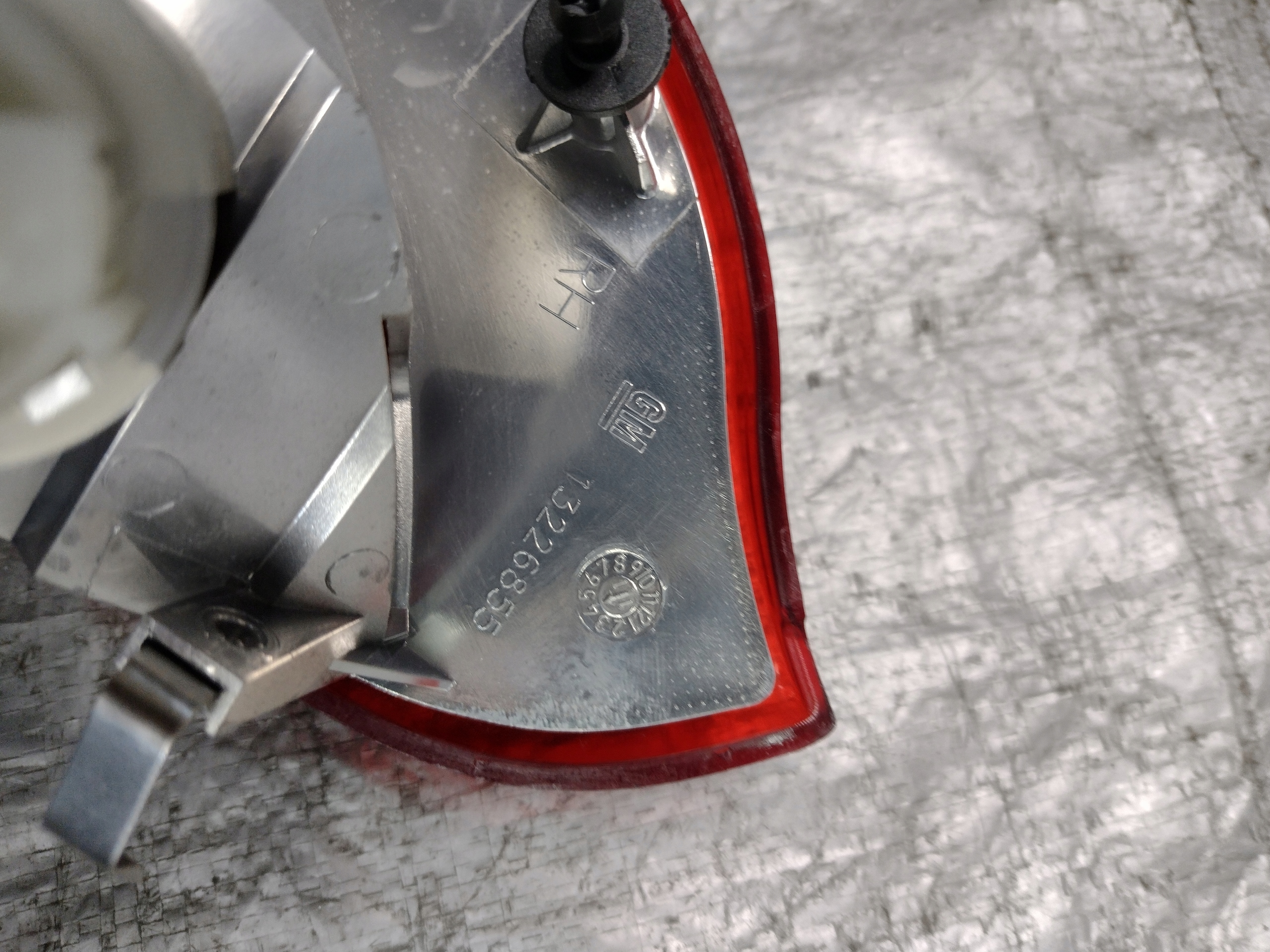 right tyla light boot Opel Insignia A kombi OE 13226855