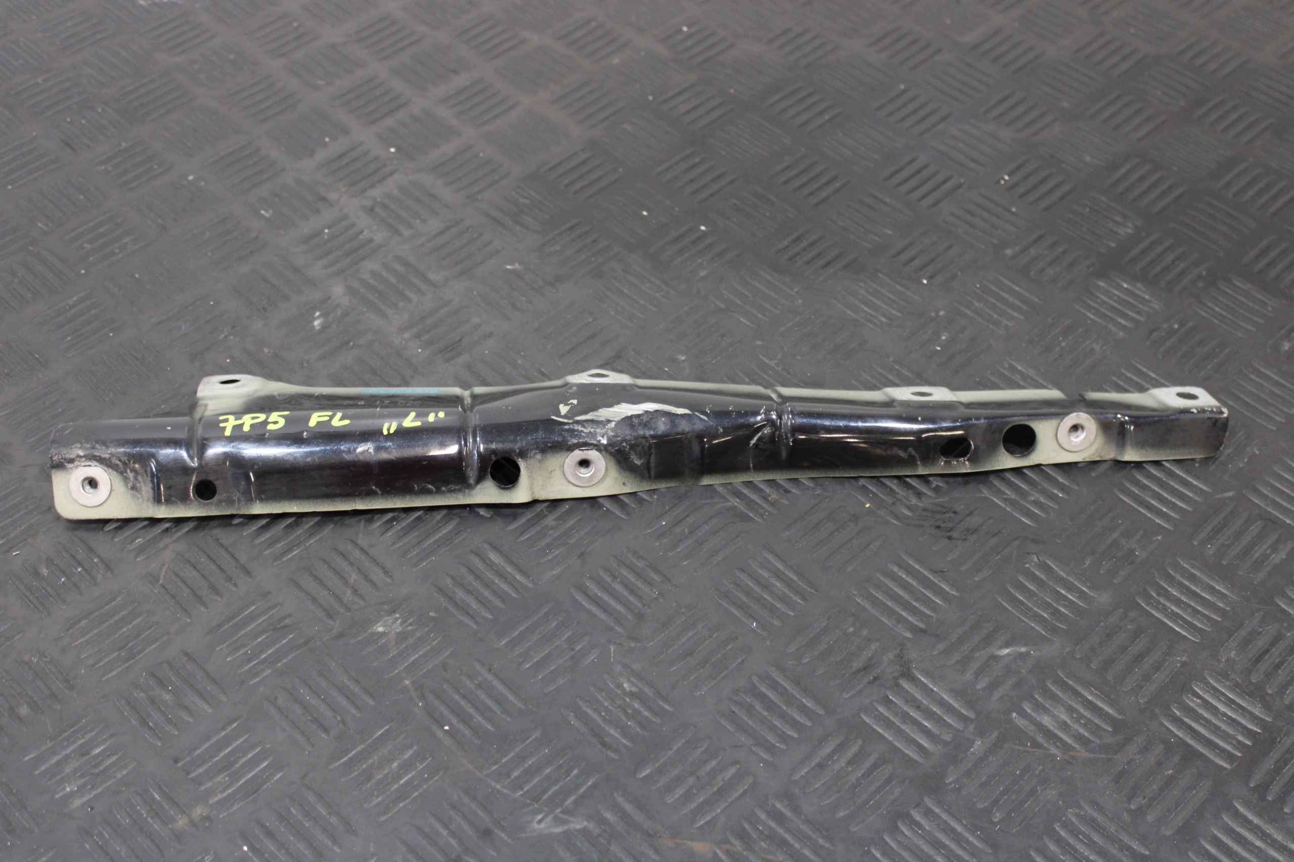 Support Support plaque Console Aile Gauche PORSCHE CAYENNE II 2 7P5 LIFT