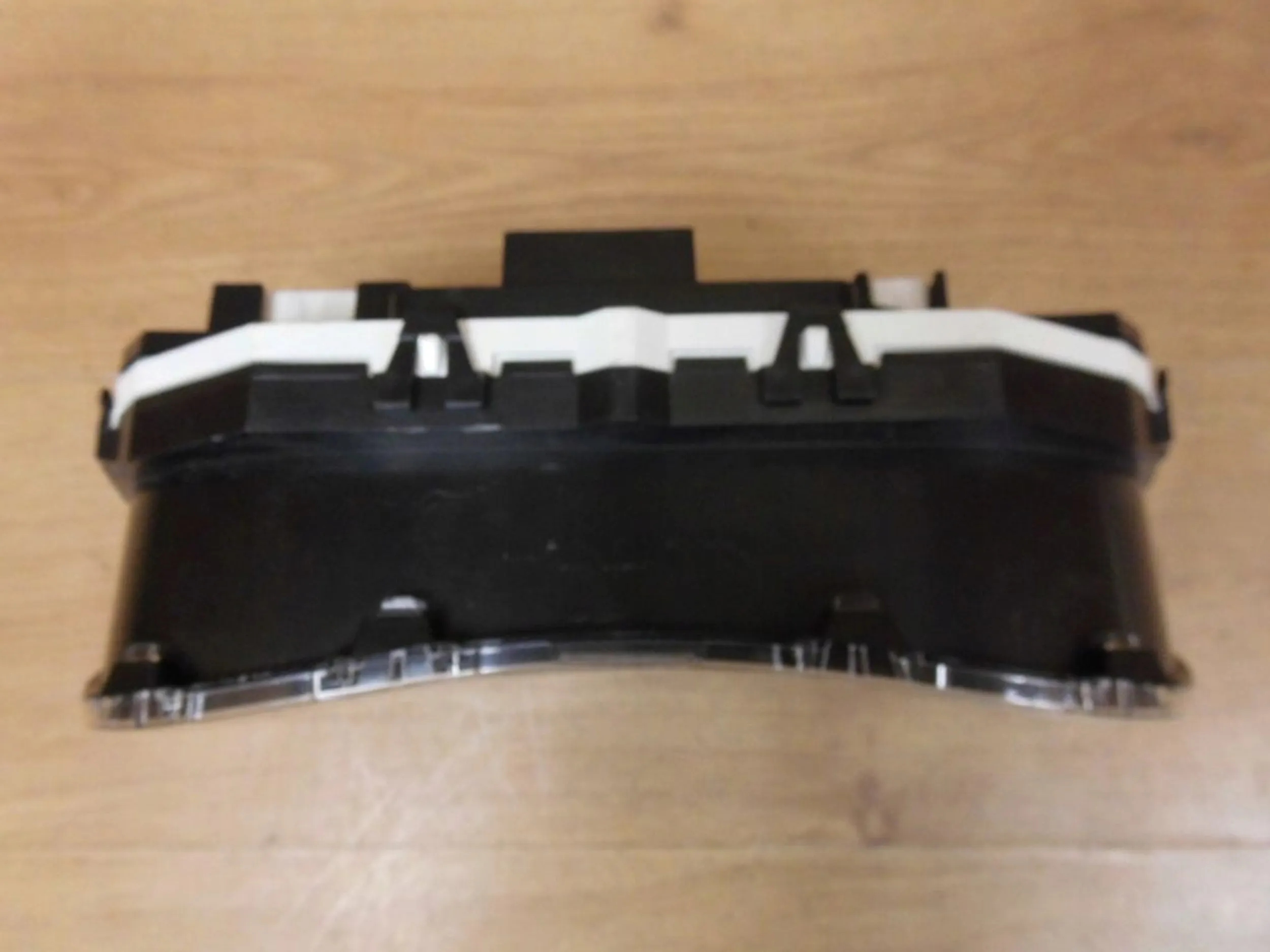 Infiniti Q50 2.0 T dials EUROPA 6HH2B