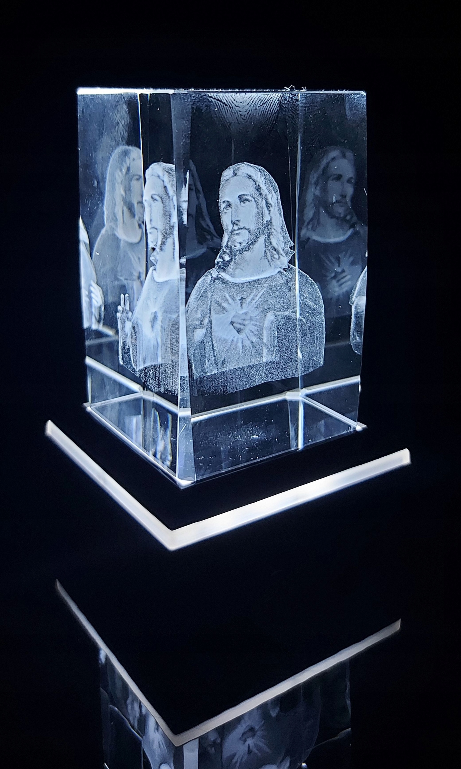 Křišťál 3D nápad na dárek suvenýr figurka Ježíše Marie