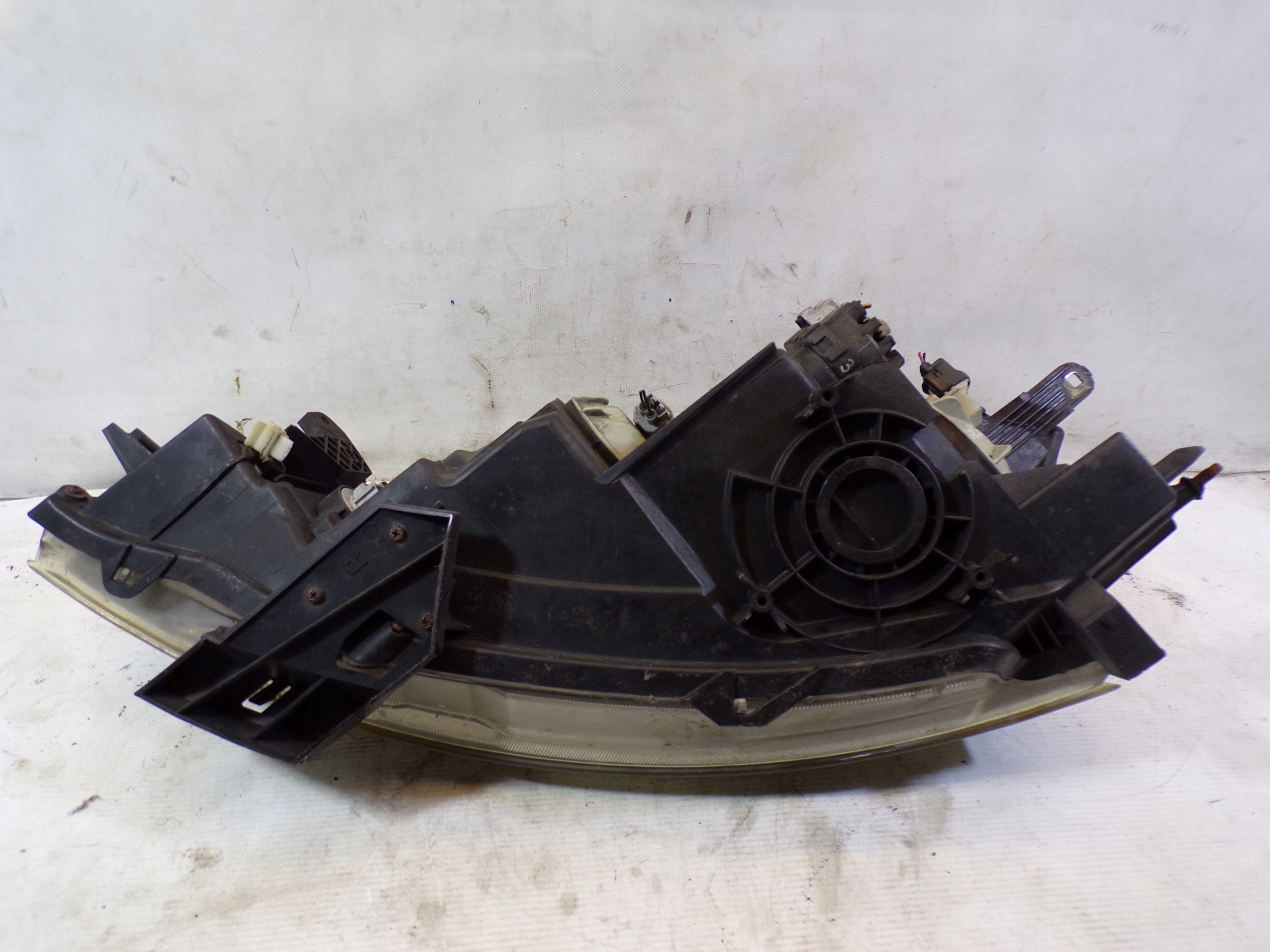 light front front right MITSUBISHI GRANDIS (1)