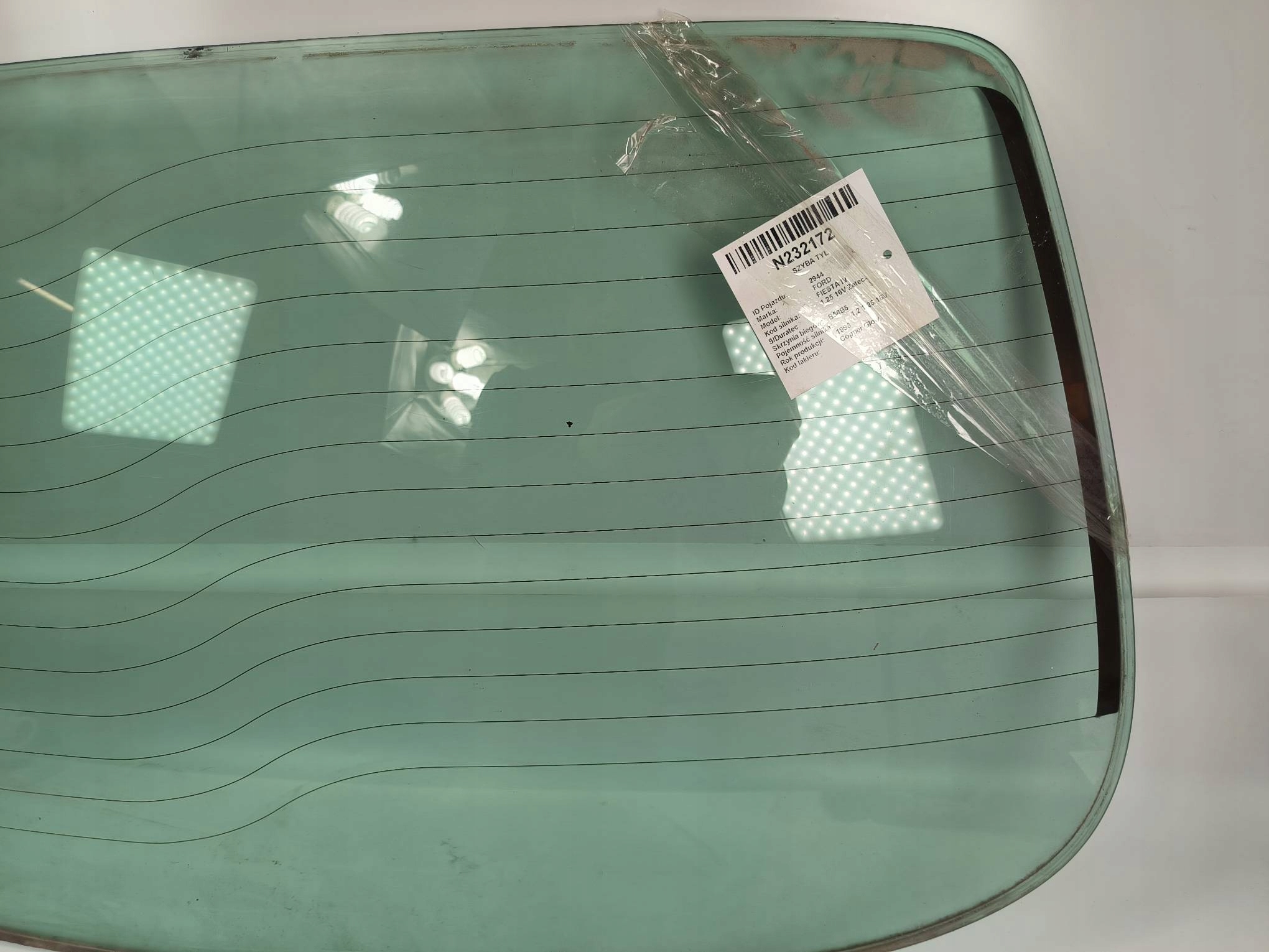 window rear part FORD FIESTA IV HB