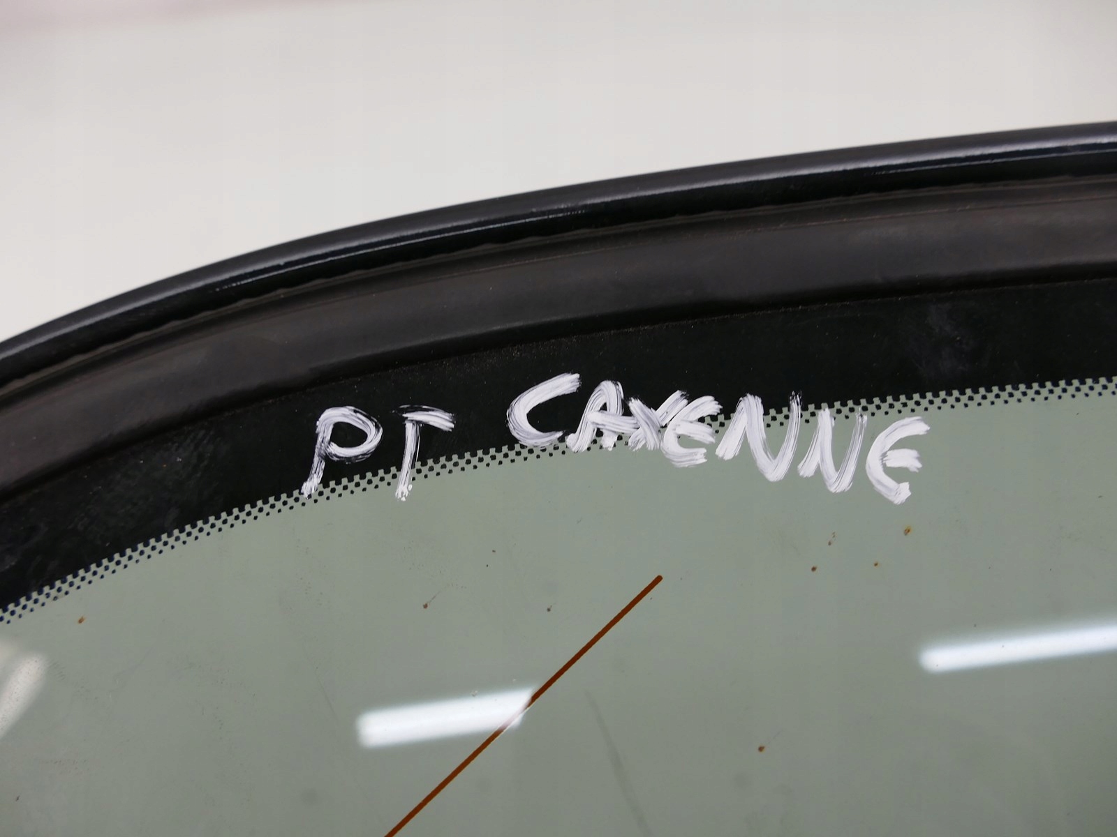 PORSCHE CAYENNE 9P 7L window bodywork right rear part