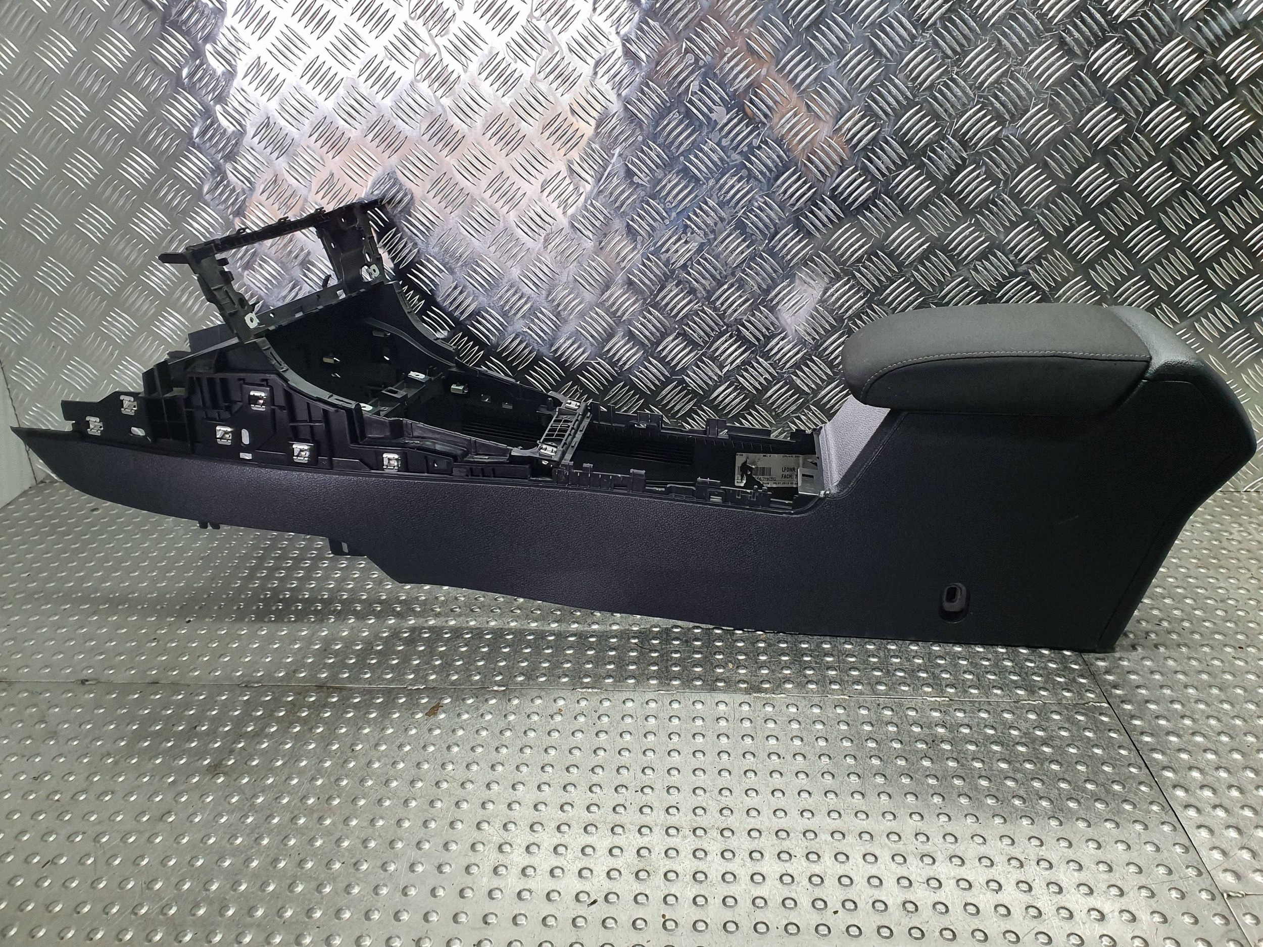 TUNEL central armrest 5G1863243P 5G0864298F VW GOLF VII