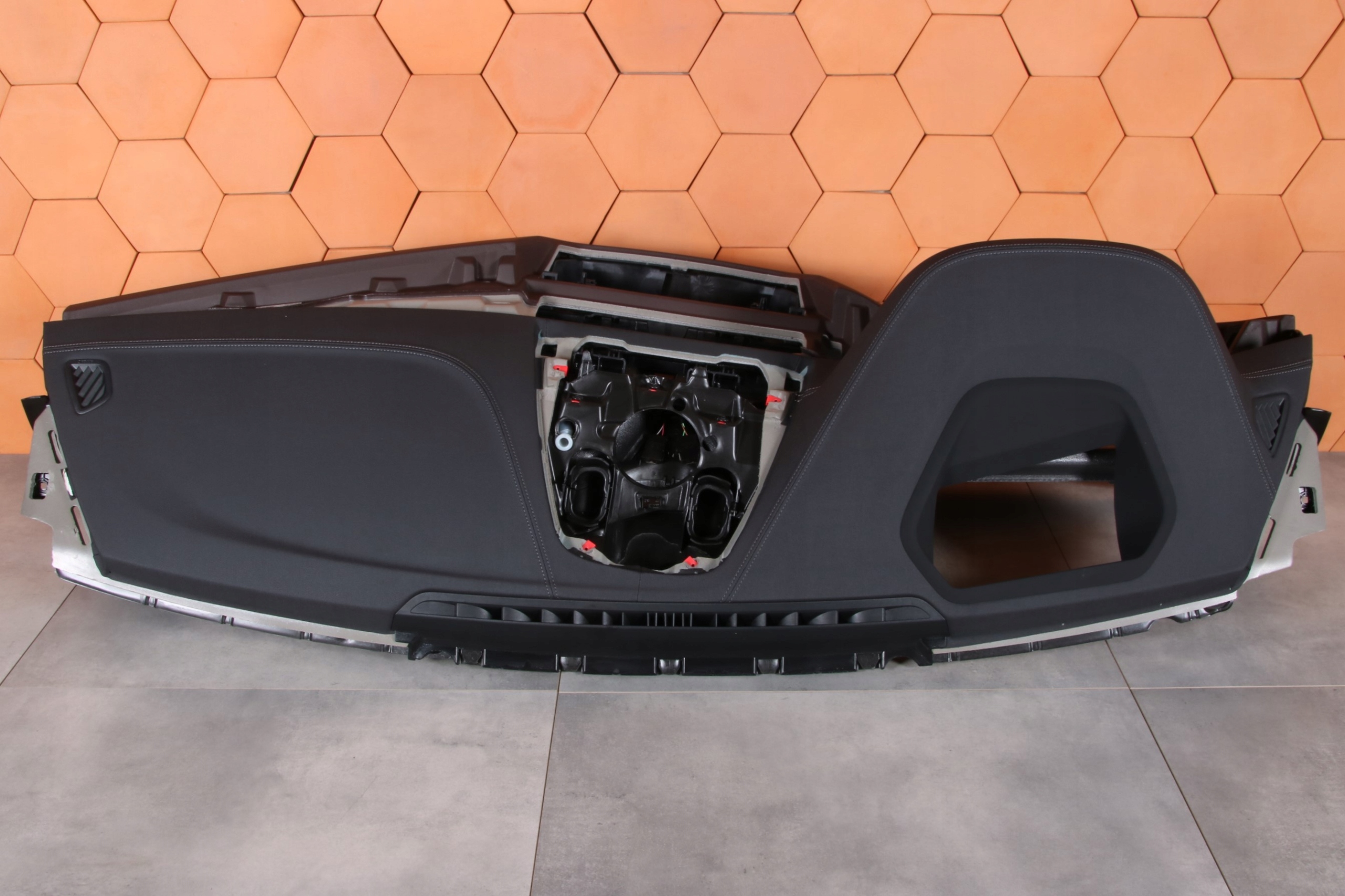 BMW G30 G31 LCI originál dashboard instrument panel console SENSATEC MOKKA HEAD UP