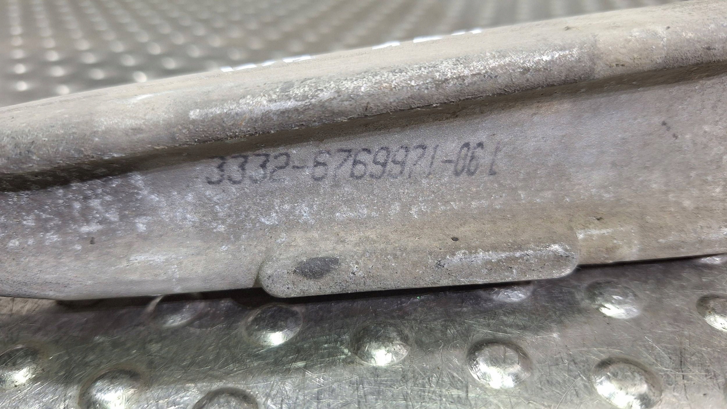 vilica lijevi stražnji dio 6769971 BMW E60 E61 E63 E64