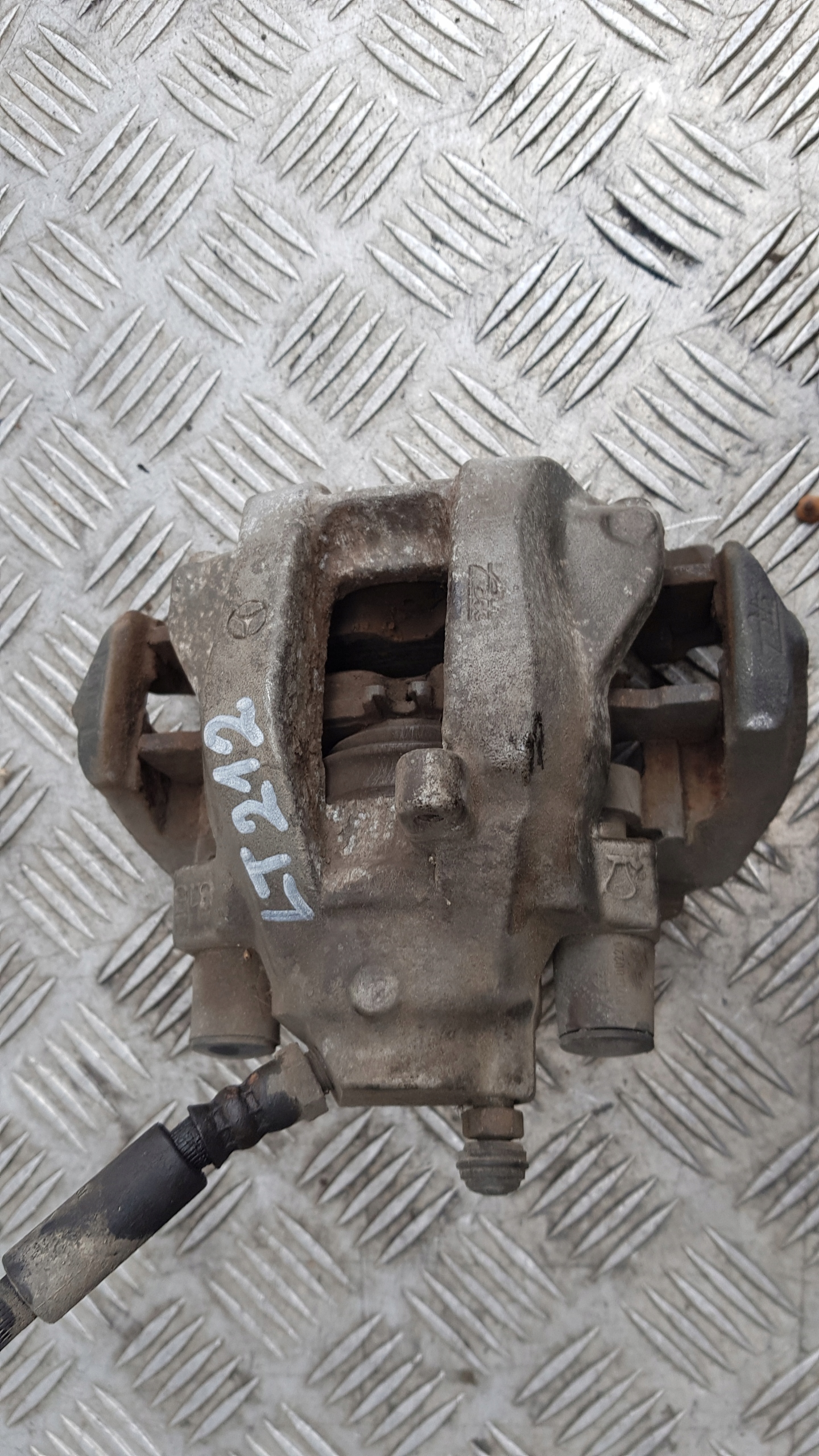 MERCEDES W212 Bremssattel Bremse Sattel Brems- links oder rechts heck